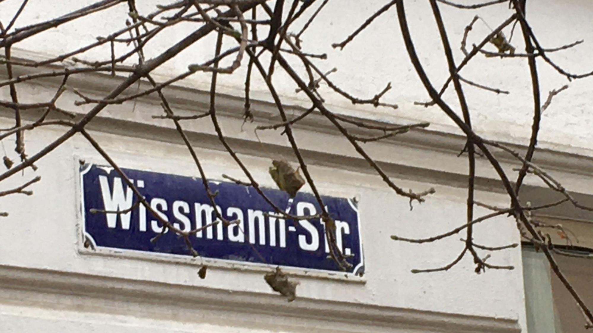 Ob dieser Straßenname noch lange Bestand hat, ist ungewiss. Foto: Rösgen
