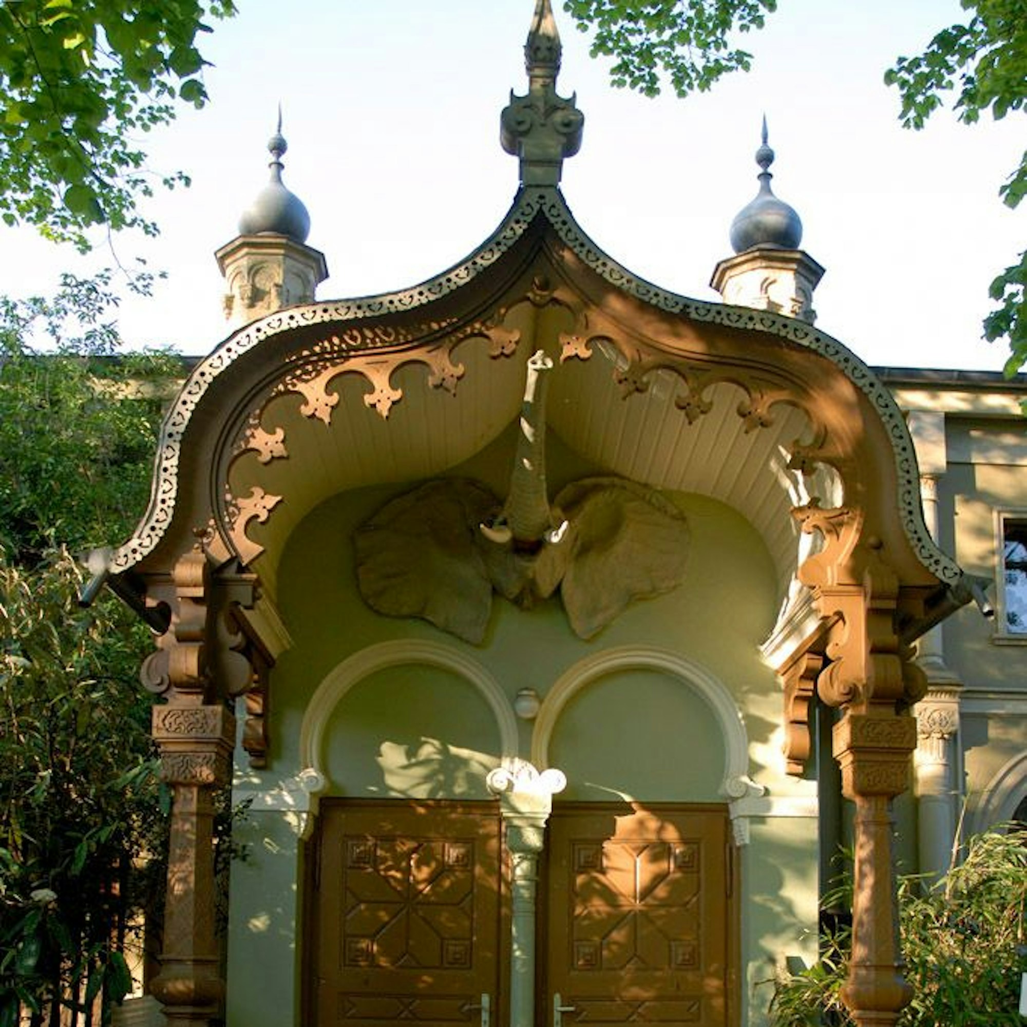 Der Eingang zum ehemaligen Elefantenhaus