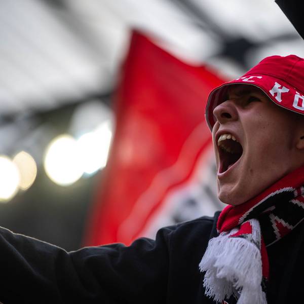 Das Bild zeigt einen Fan des 1. FC Köln.