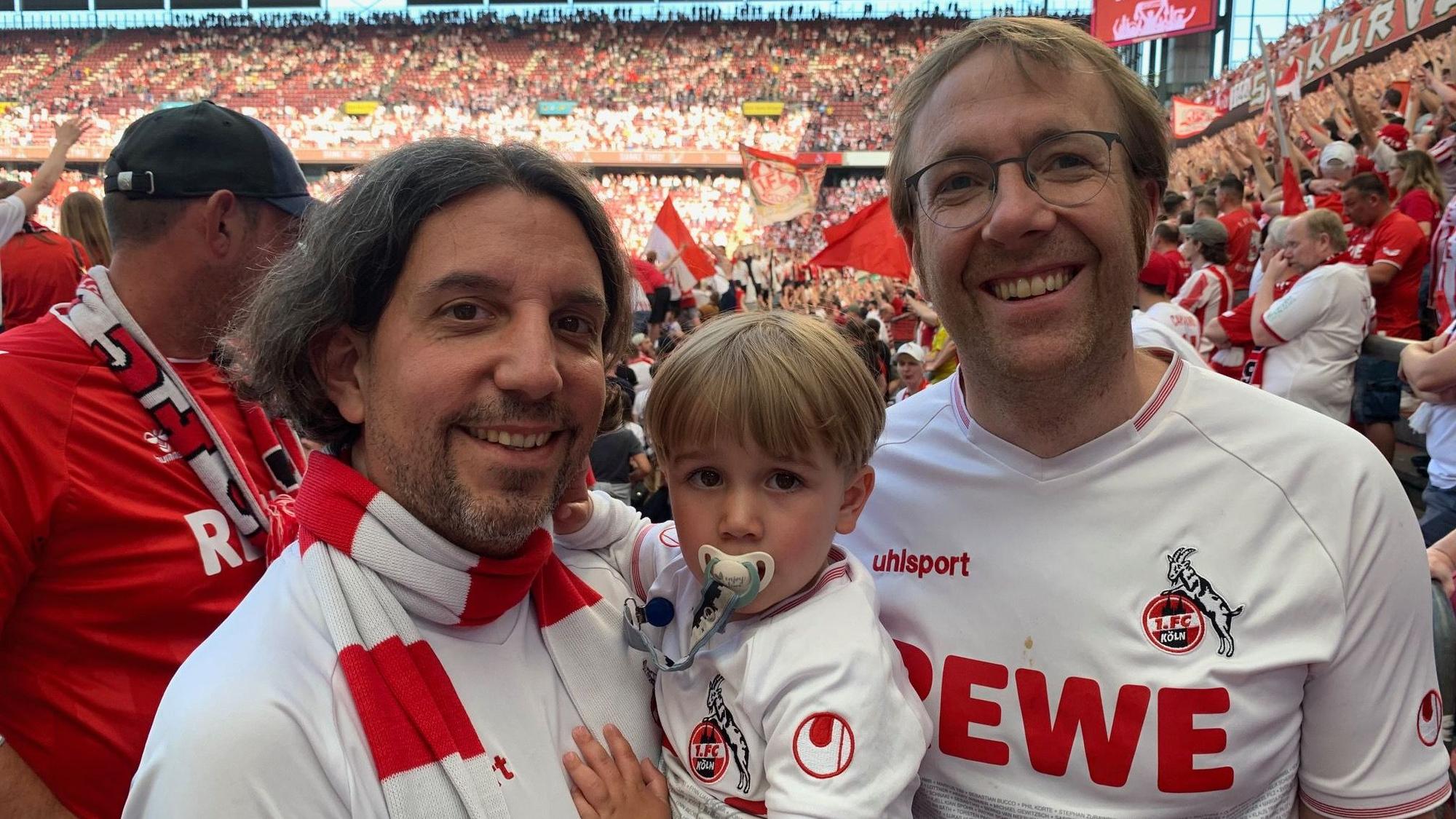 Daniel und Martin vom FC-Fanklub „Na und 98“.