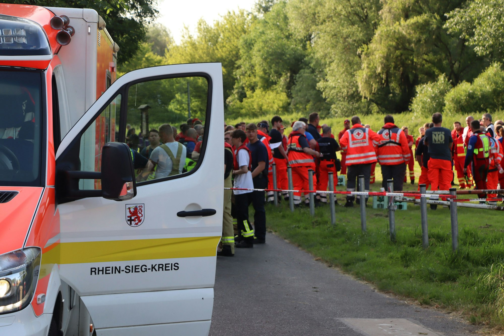 Notfallseelsorger kümmerten sich um die Angehörigen und Augenzeugen des Unfalls.