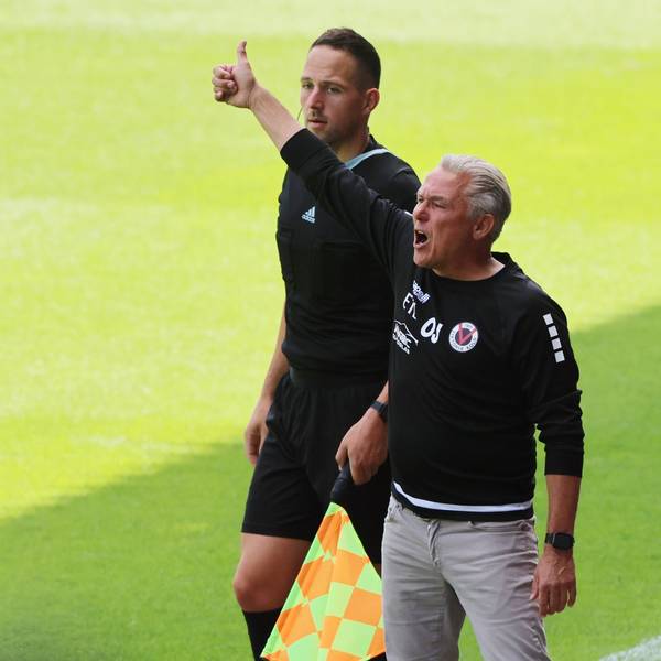FC Viktoria Köln vs. SV Wehen Wiesbaden, 3. Liga, vorne: Olaf Janßen (Viktoria), 06.08.2022, Bild: Herbert Bucco