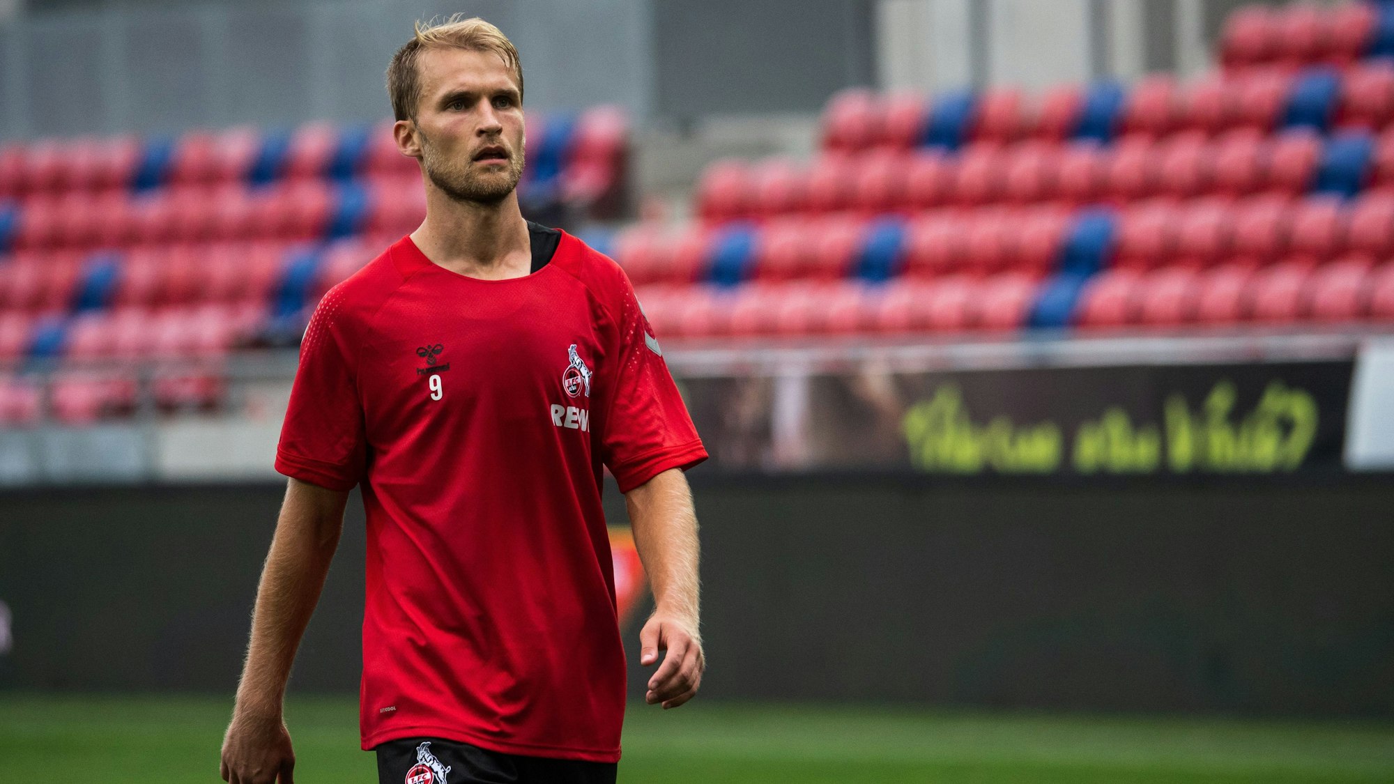 ARCHIV - 24.08.2022, Ungarn, Szekesfehervar: Fußball, Bundesliga, 1. FC Köln: Kölns Sebastian Andersson im Training. Der Schwede verlässt den Fußball-Bundesligisten. (zu dpa: «Stürmer Andersson verlässt 1. FC Köln») Foto: Marton Monus/dpa +++ dpa-Bildfunk +++