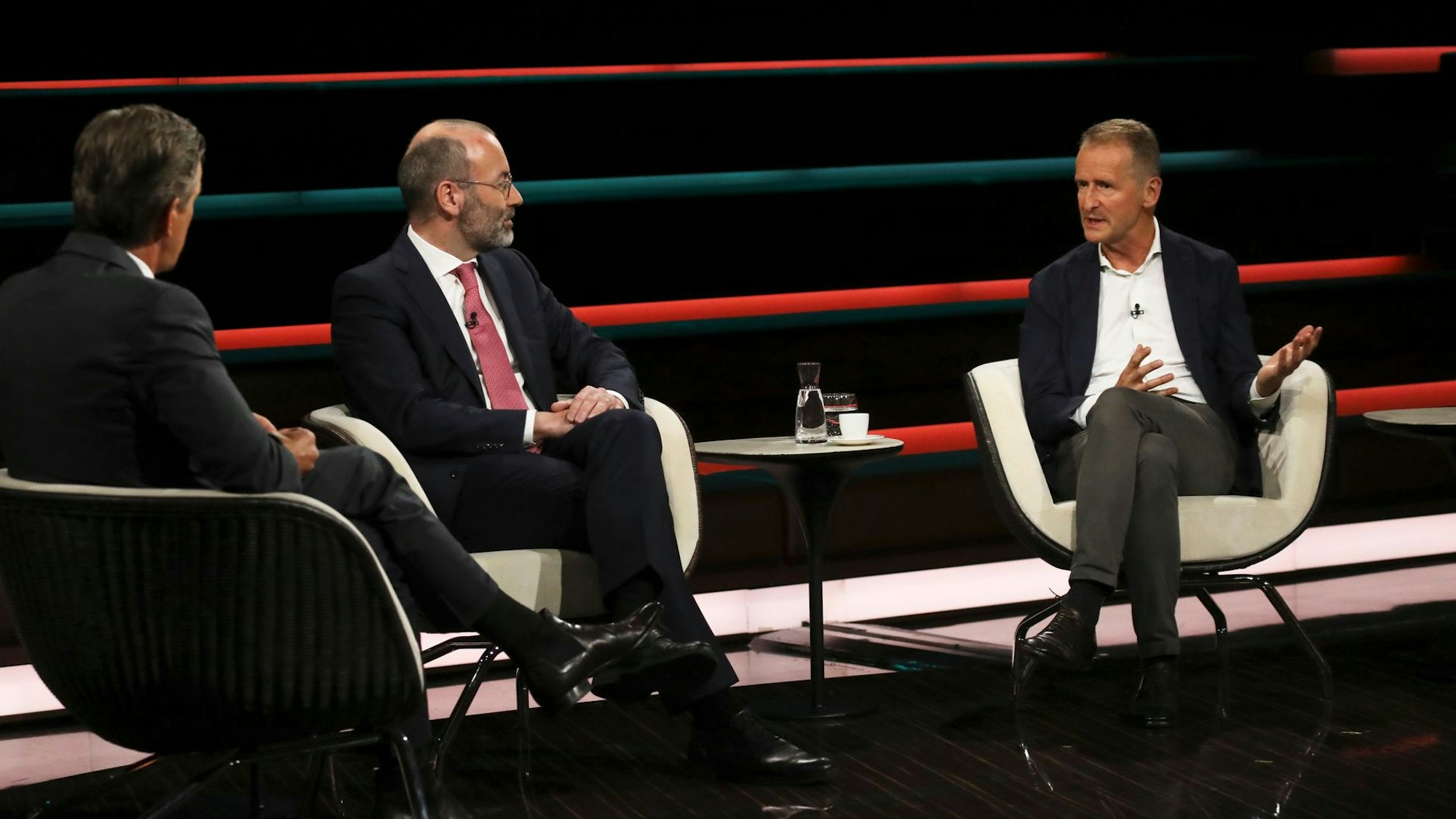 Von links: Markus Lanz, Manfred Weber, Dr. Herbert Diess