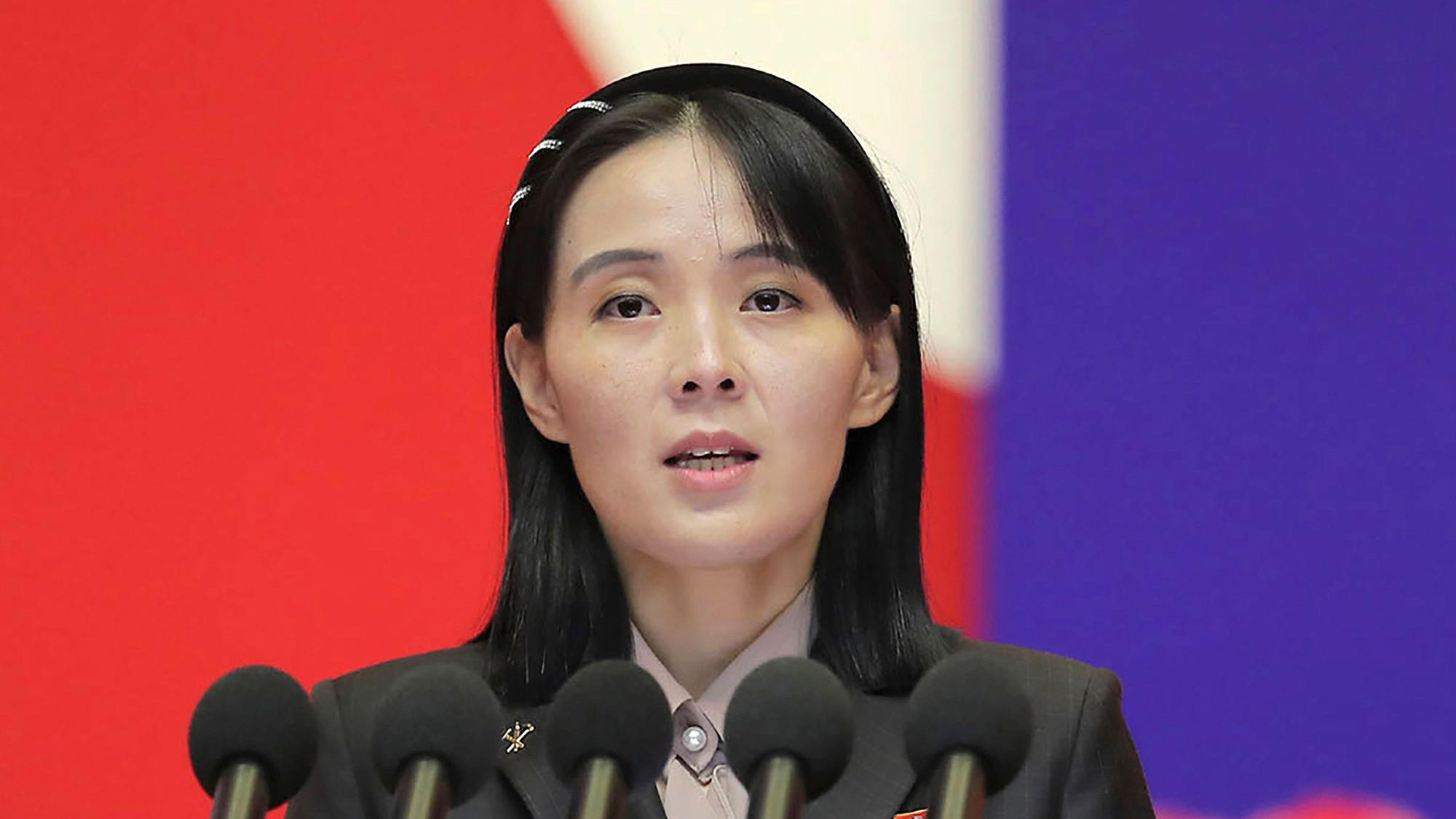 Kim Yo Jong, die Schwester von Kim Jong Un, bei einer Rede.