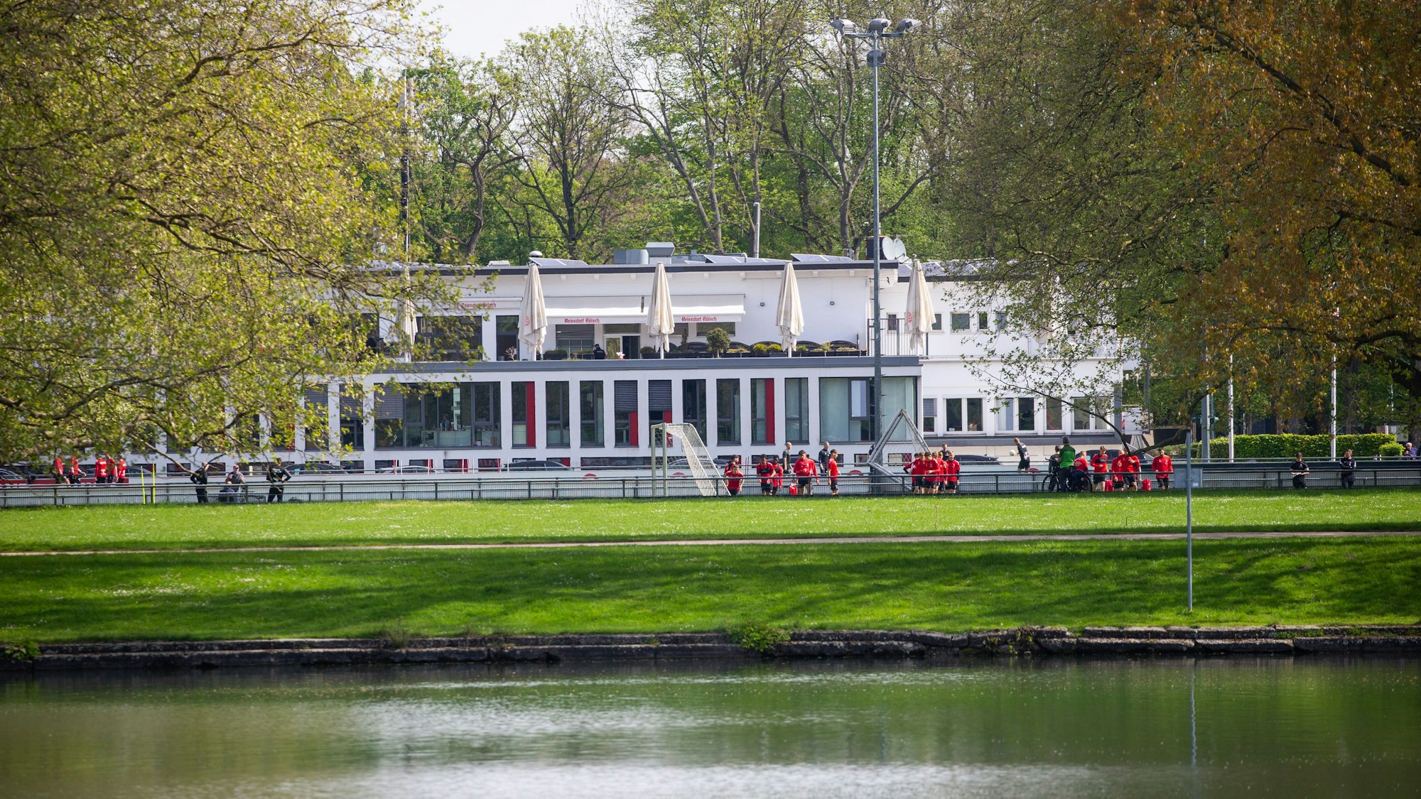 Bis zum Abschied vom Geißbockheim im Grüngürtel werden noch einige Jahre vergehen.