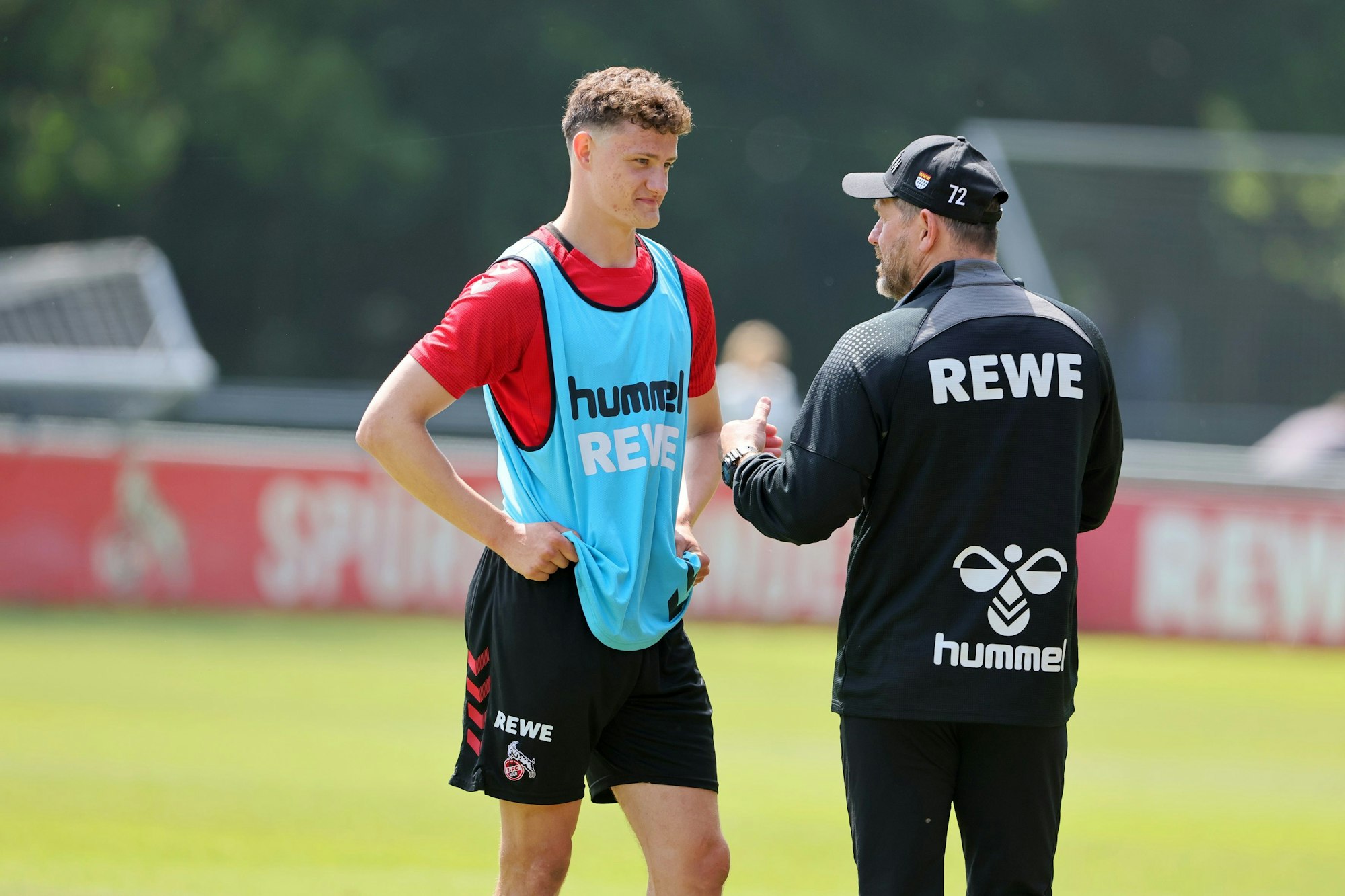 1. FC Köln, Training, von links: Eric Martel, Steffen Baumgart (1. FC Köln). 26.05.2023, Bild: Herbert Bucco