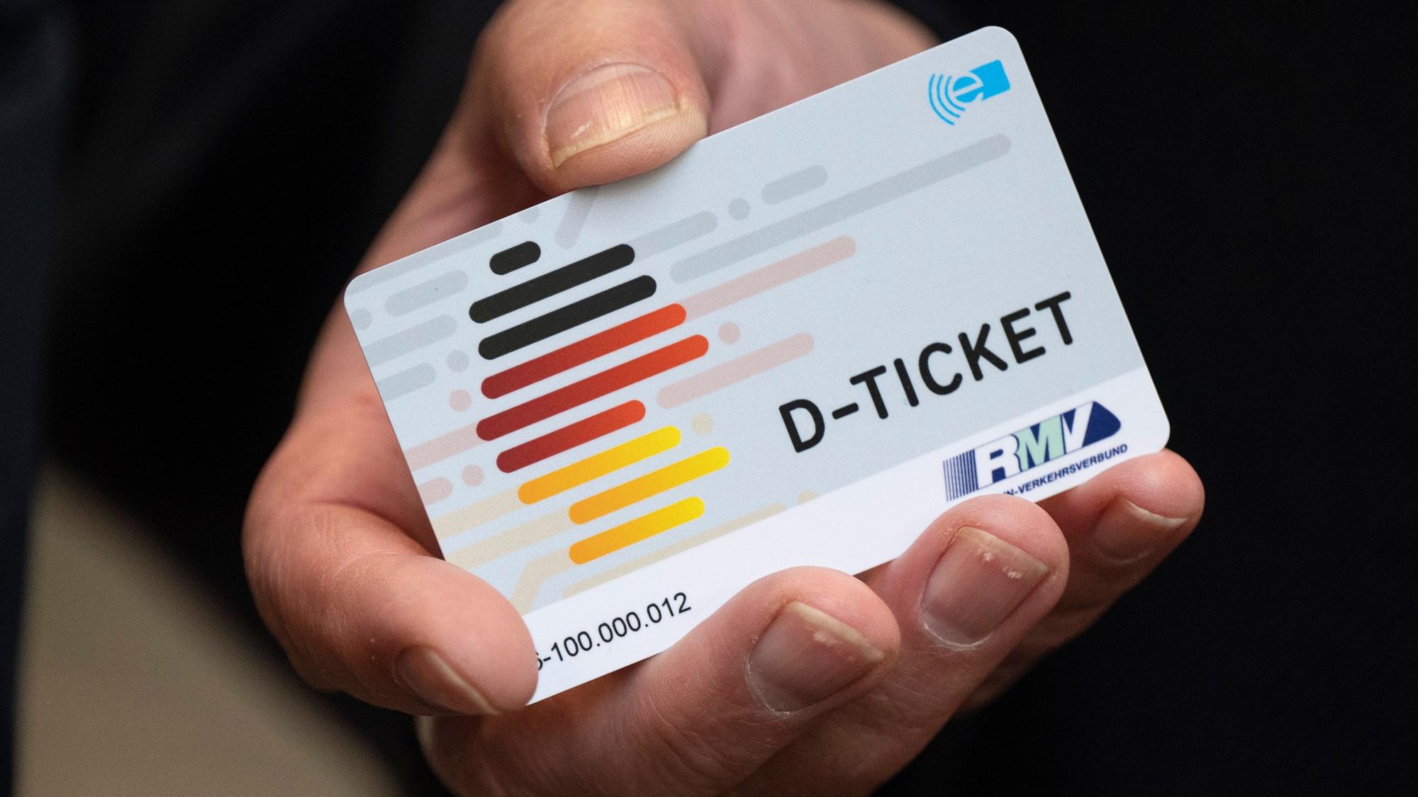 Ein «D-Ticket» im Chipkartenformat