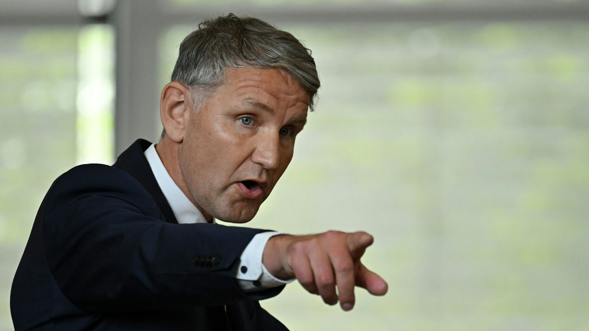 Björn Höcke (AfD), Fraktionsvorsitzender, spricht im Plenarsaal des Landtags von Thüringen.