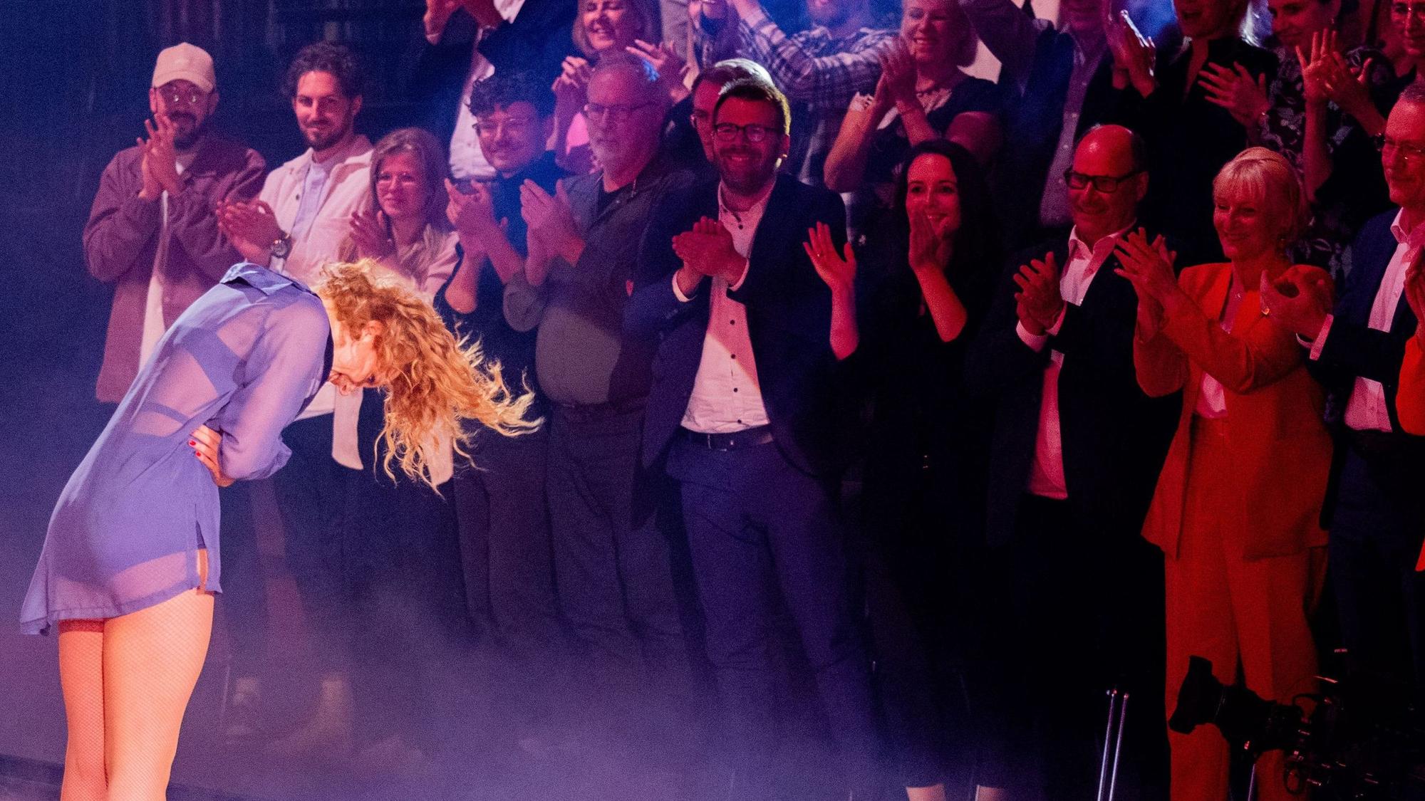 12.05.2023, Nordrhein-Westfalen, Köln: Anna Ermakova, Model, und Valentin Lusin, Profitänzer, tanzen in der RTL-Tanzshow "Let's Dance" im Coloneum. Foto: Rolf Vennenbernd/dpa +++ dpa-Bildfunk +++