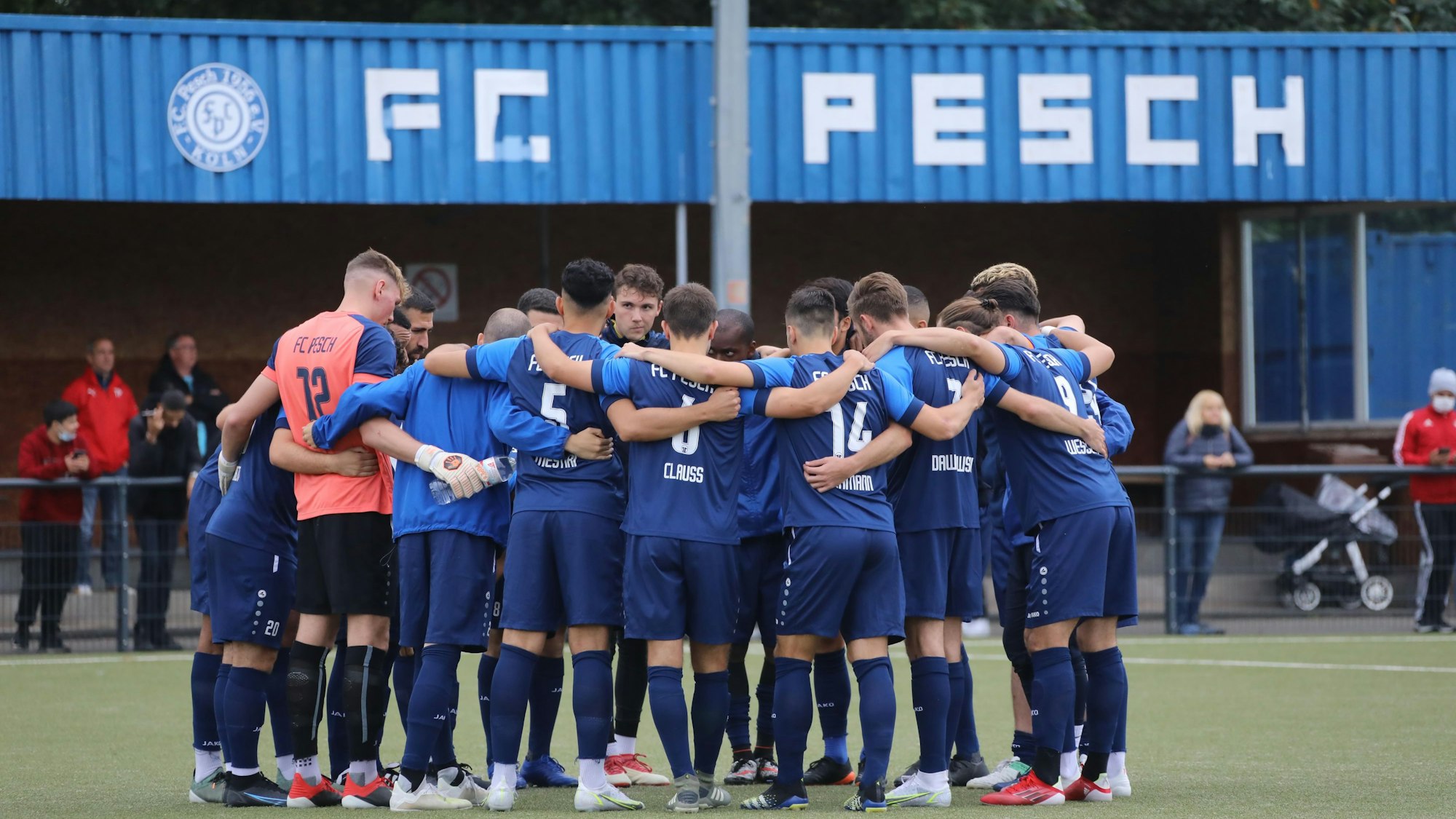 FC Pesch - VfL Alfter
FussballMittelrhein Liga
Köln Deutschland
29.08.2021
Mannschaftskreis
Copyright
Eduard Bopp Sportfotografie
mail@fotobopp.de