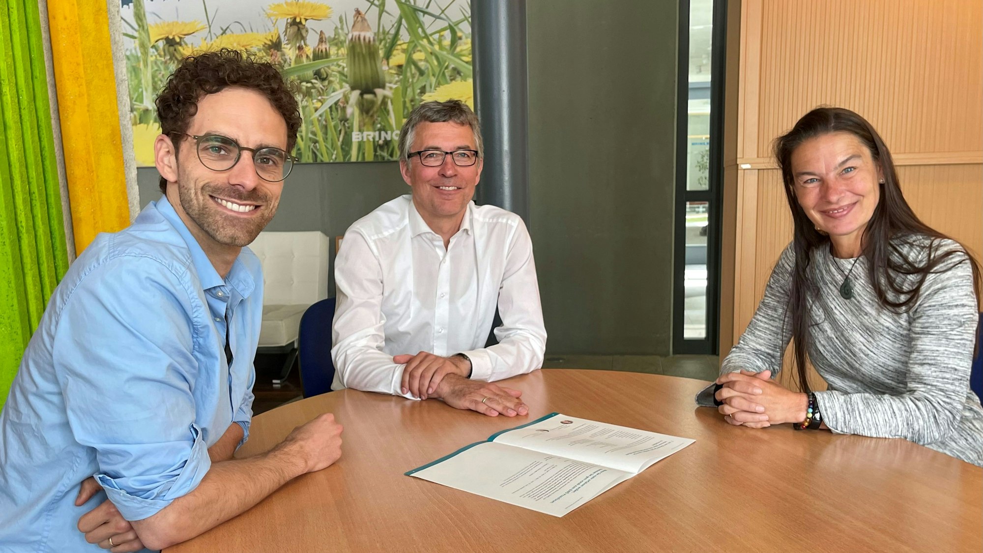 Bornheim, BINZ, Wirtschaftsförderungs- und Entwicklungs GmbH Bornheim, v.l. Paul Corrales-Braun, Joachim Strauß, Sabine Malzbender im Innovations- und Nachhaltigkeitszentrum