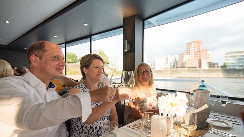 Personen auf der Genussfahrt der KD