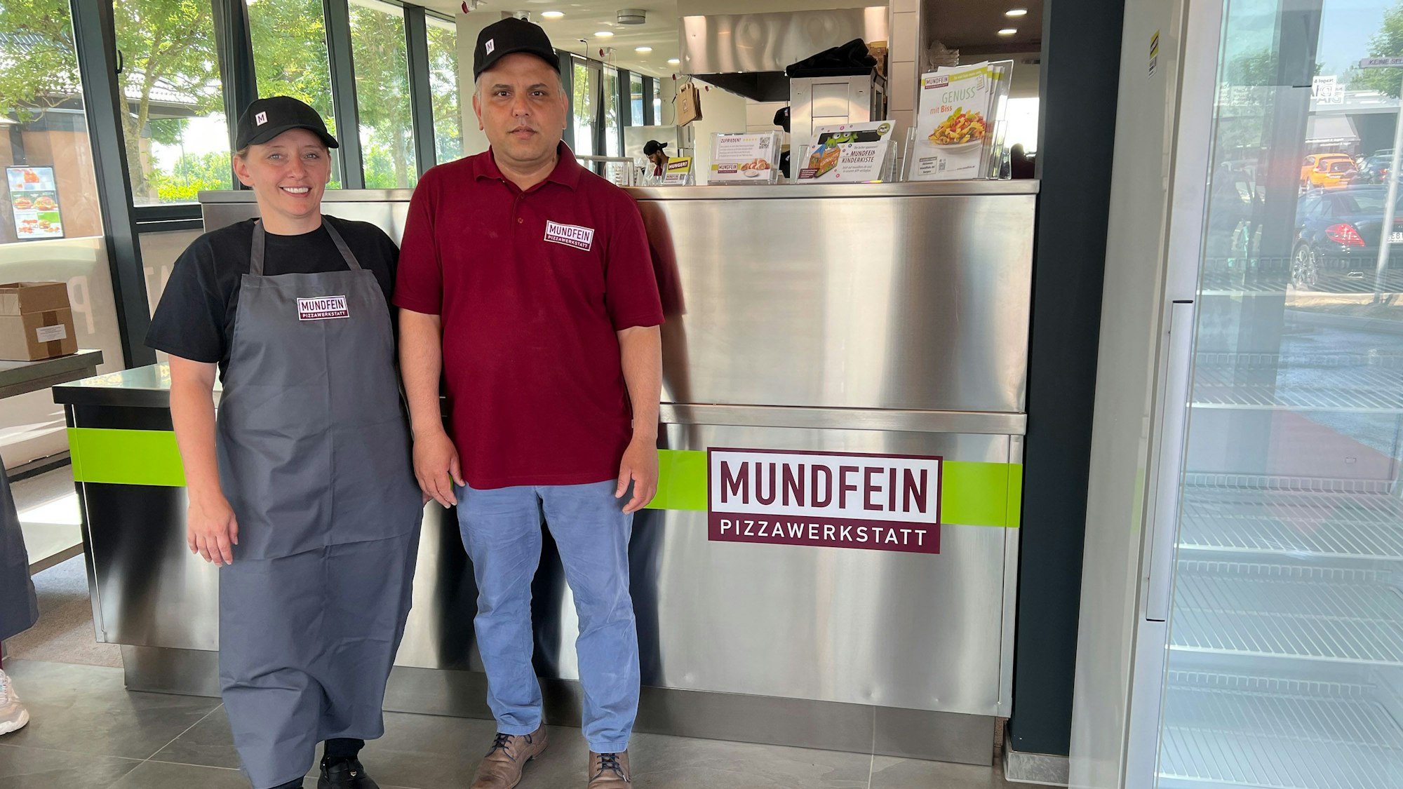 Die Inhaber in der Pizzawerkstatt Mundfein in Kerpen.