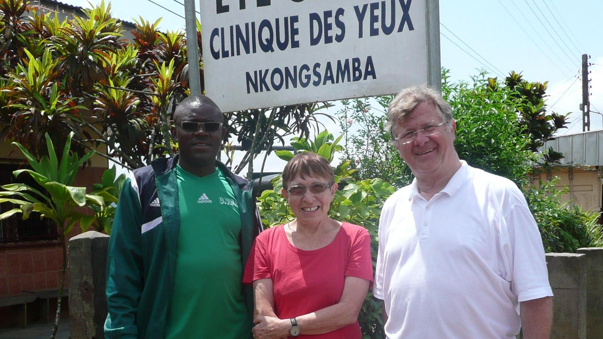 Der Ruppichterother Augenarzt Dr. Hans-Jürgen Schnell hilft seit Jahren in Kamerun.