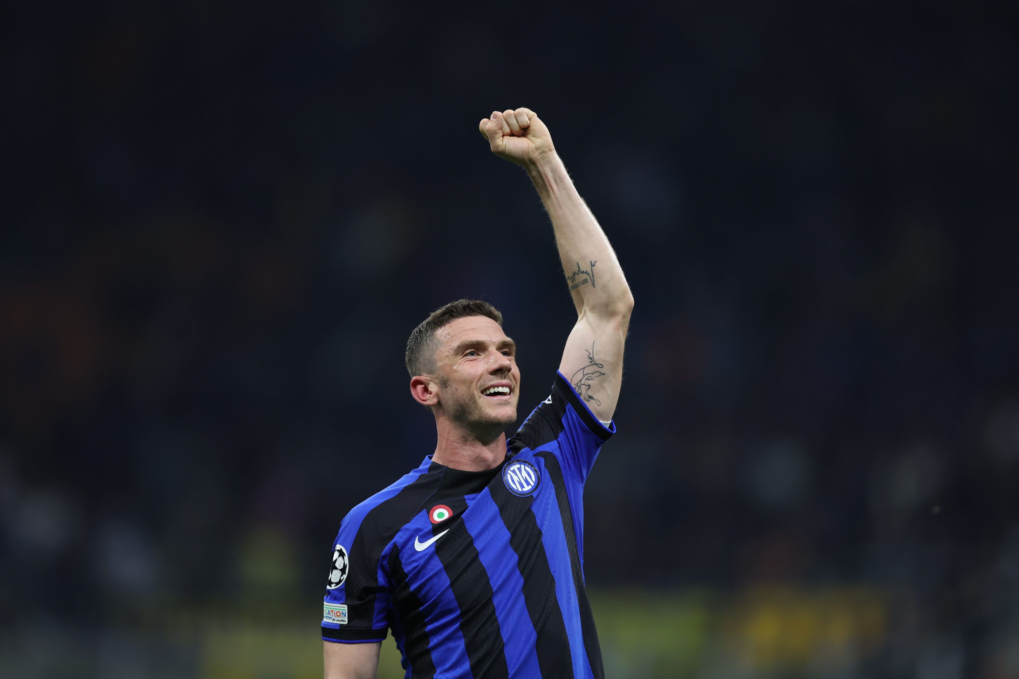 Robin Gosens von Inter Mailand feiert den Sieg seiner Mannschaft.
