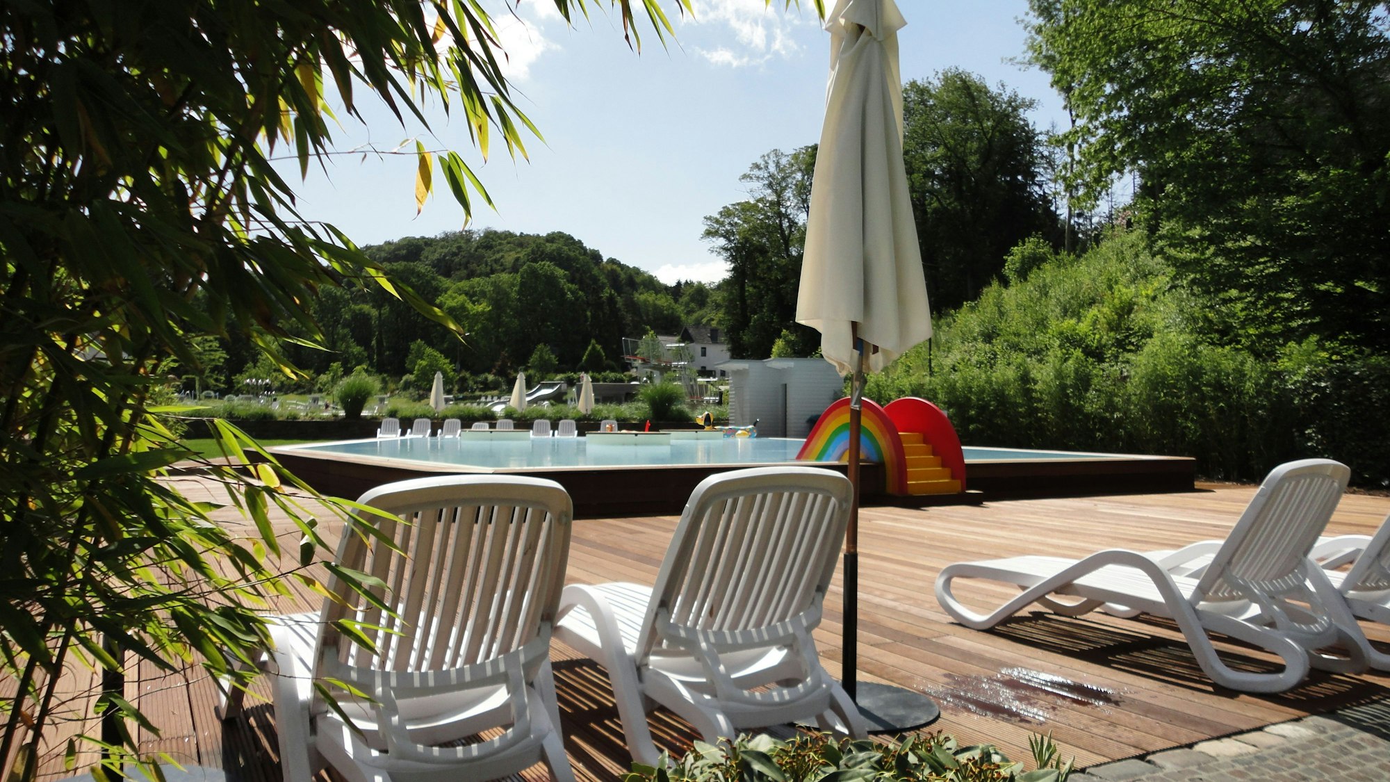 09.06.2023 Rösrath-Hoffnungsthal: Das Freibad in Hoffnungsthal lockt im Sommer viele Besucher.