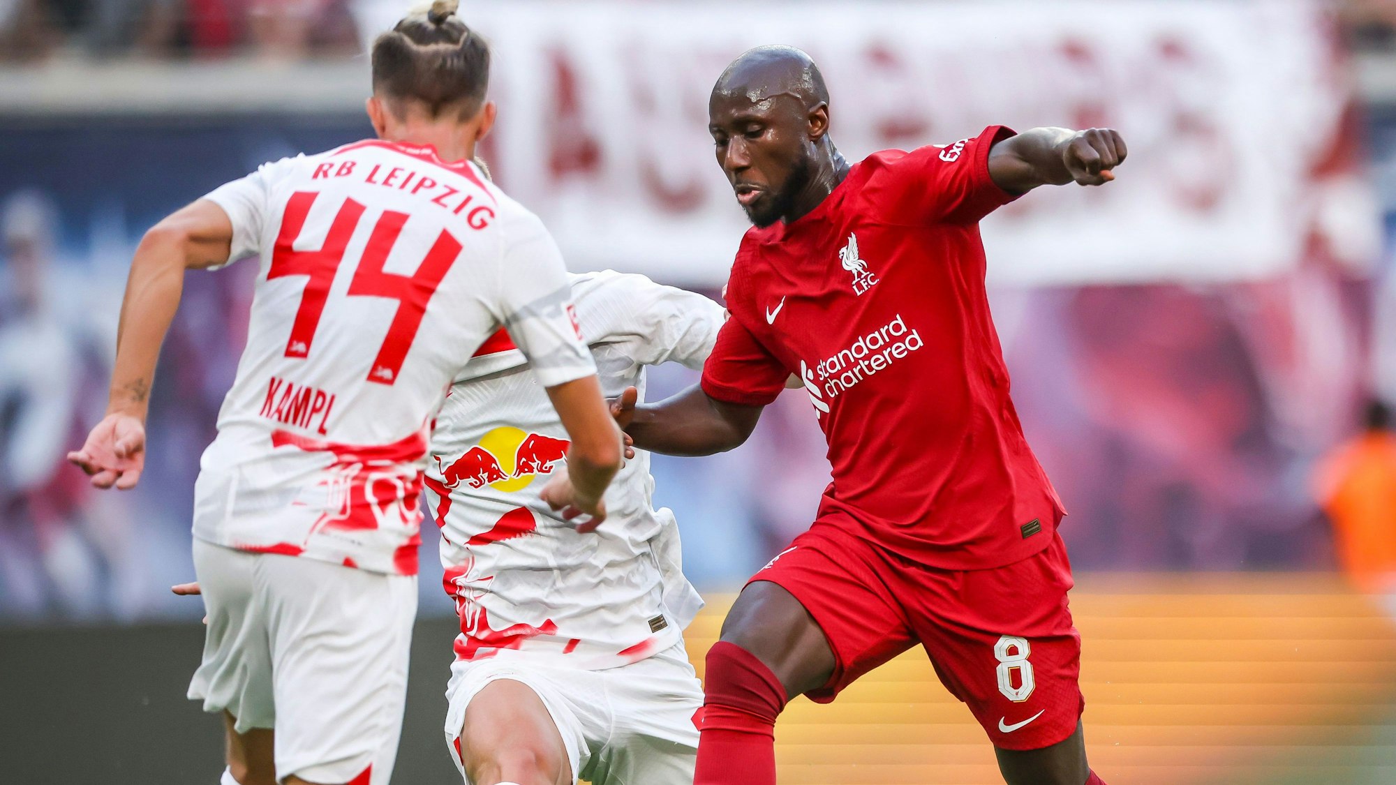 Liverpools Spieler Naby Keita am Ball.