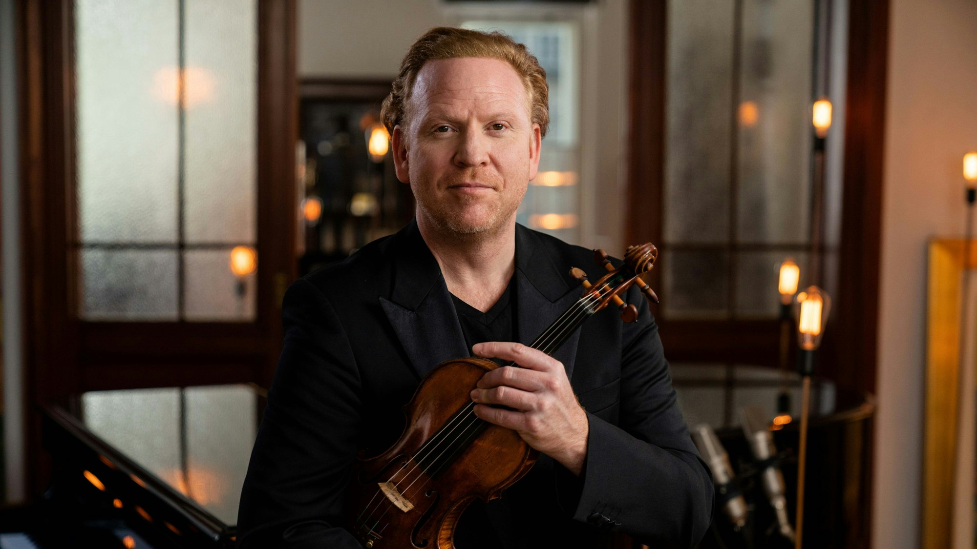 Der Geiger Daniel Hope ist am Mittwoch in der Kölner Philharmonie zu hören.