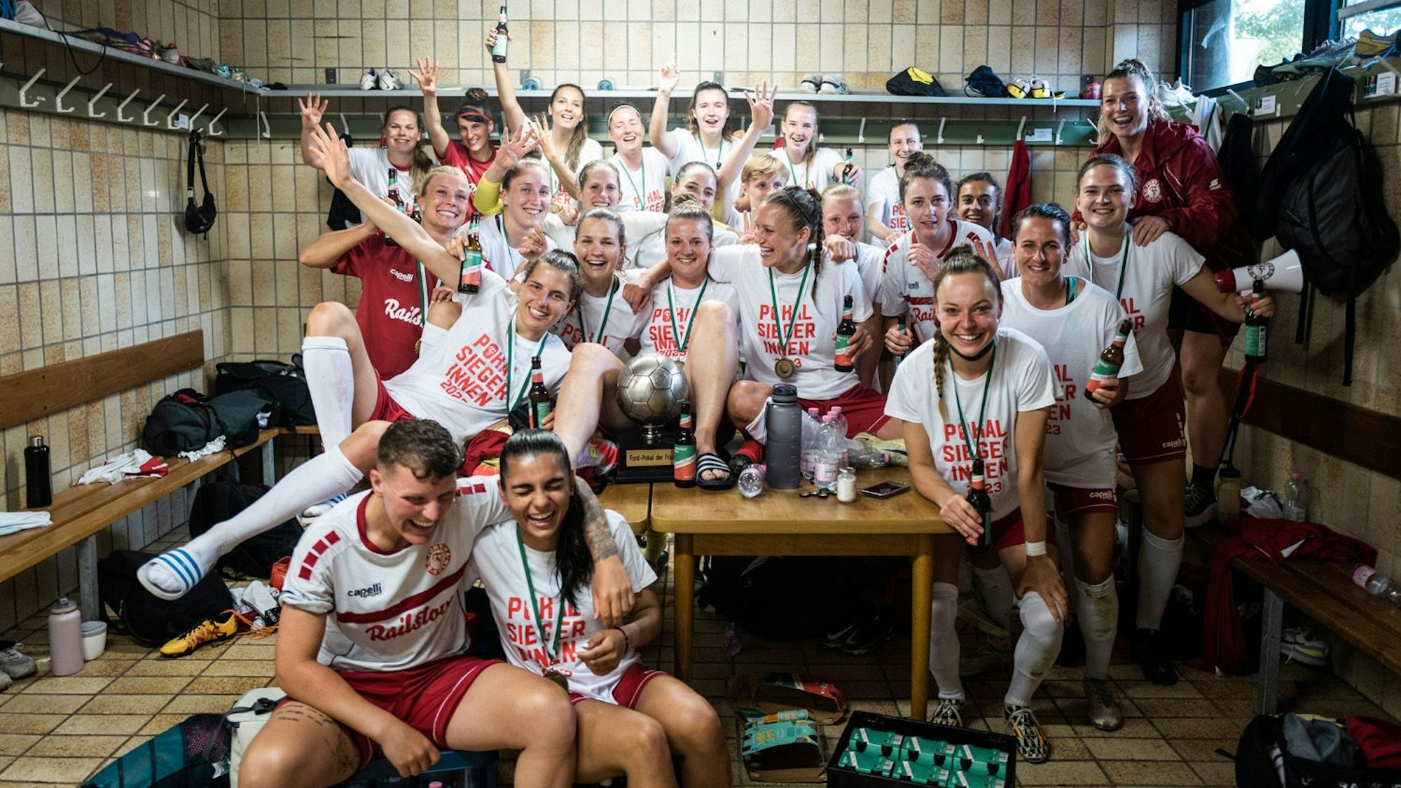 Fortuna Kölns Frauen sind zum vierten Mal in Folge Mittelrheinpokalsiegerinnen.