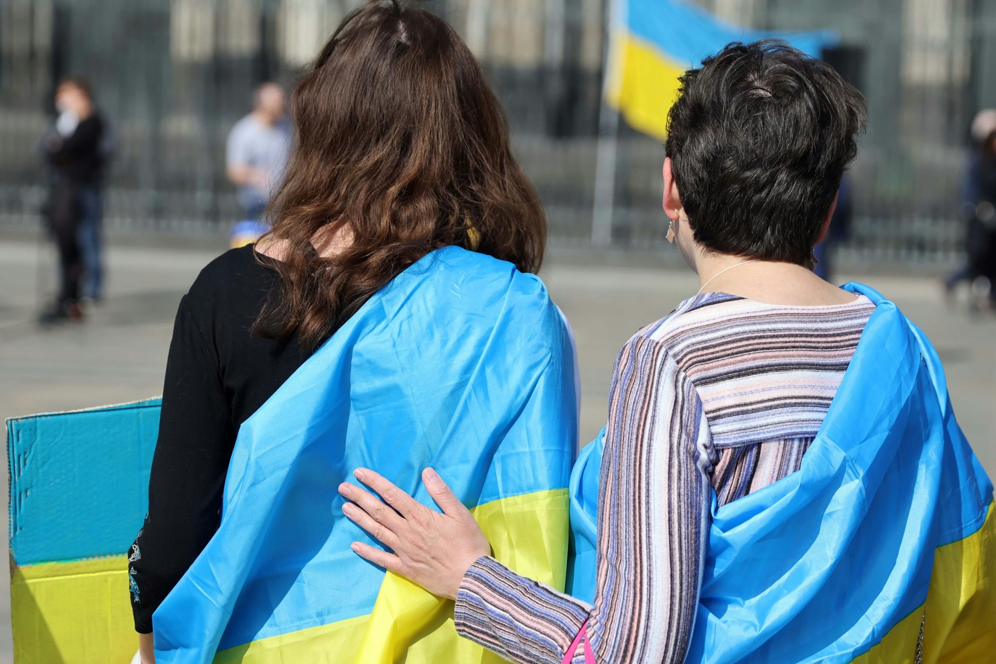 Teilnehmer einer Demo gegen den Ukraine-Krieg in Köln (Archivbild)
