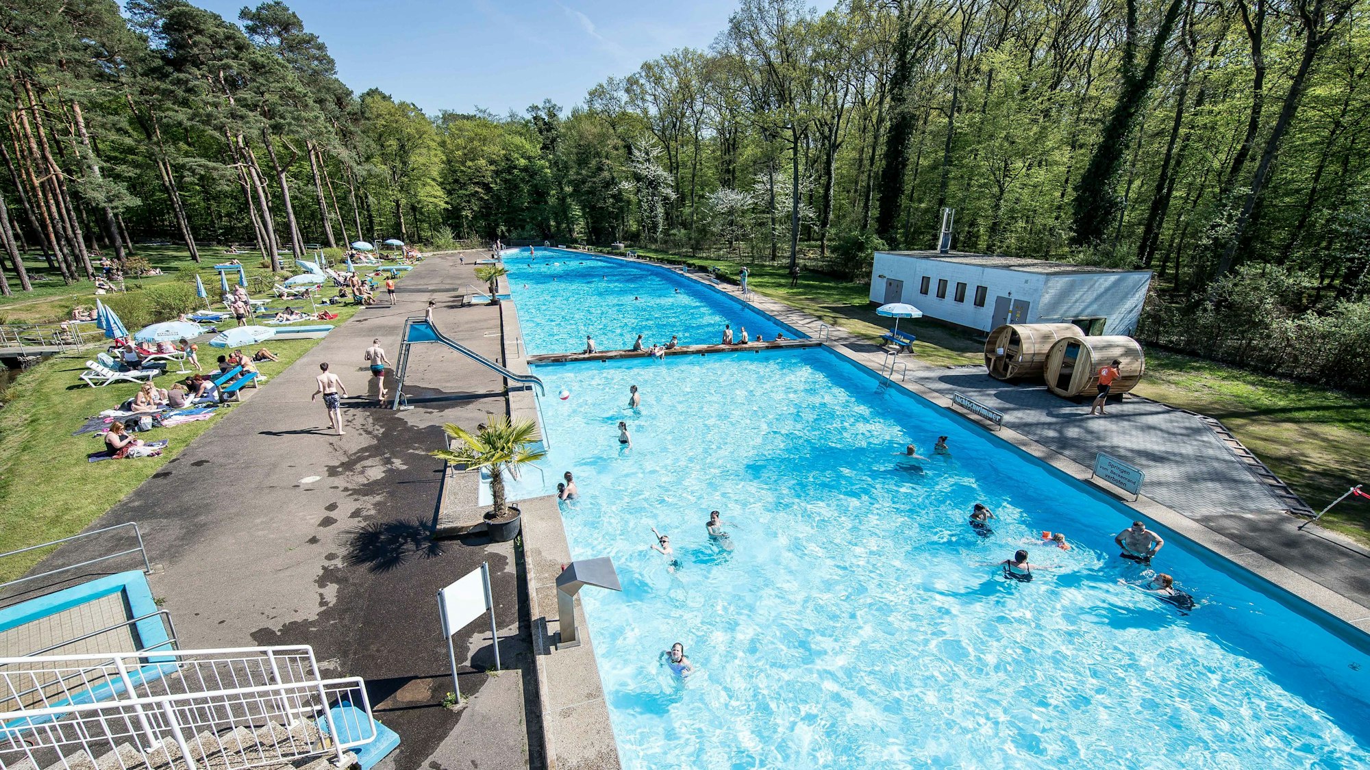 Waldbad Dünnwald, Abkühlung bei warmen Temperaturen