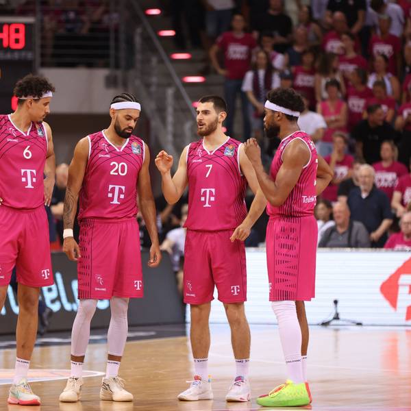 V.l. Michael Kessens (Bonn), Jeremy Morgan (Bonn), Sebastian Herrera (Bonn) und Javontae Hawkins (Bonn).
