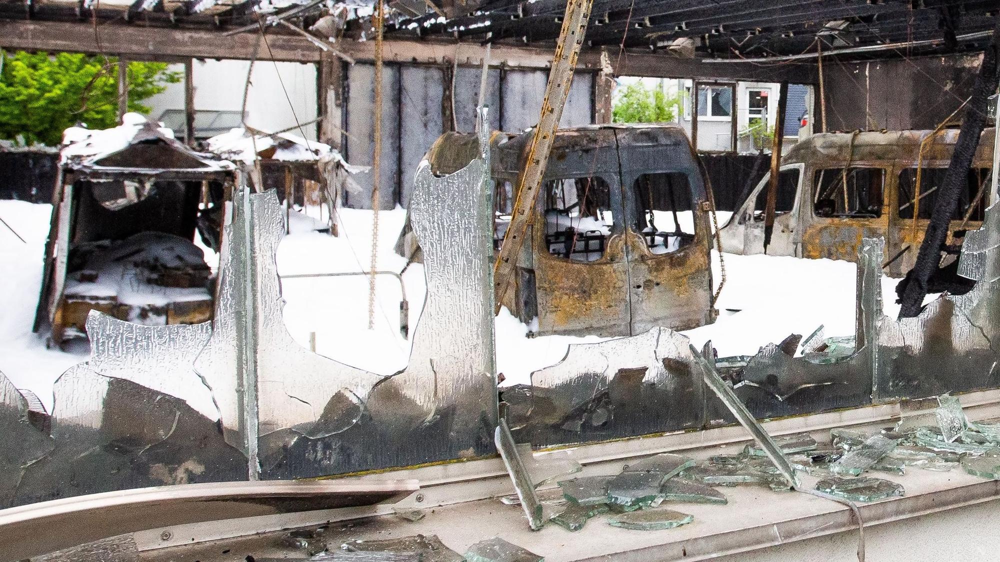 dbo - 17349, Markthalle mit Vieh-und Krammarkt in Waldbröl abgebrannt, Feuer