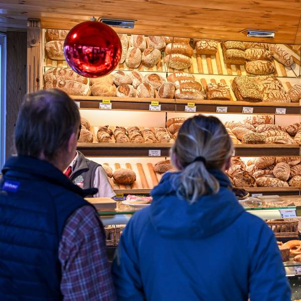 Vielfalt bis zum Ladenschluss? Dann muss zwangsläufig ein Großteil weggeschmissen werden.