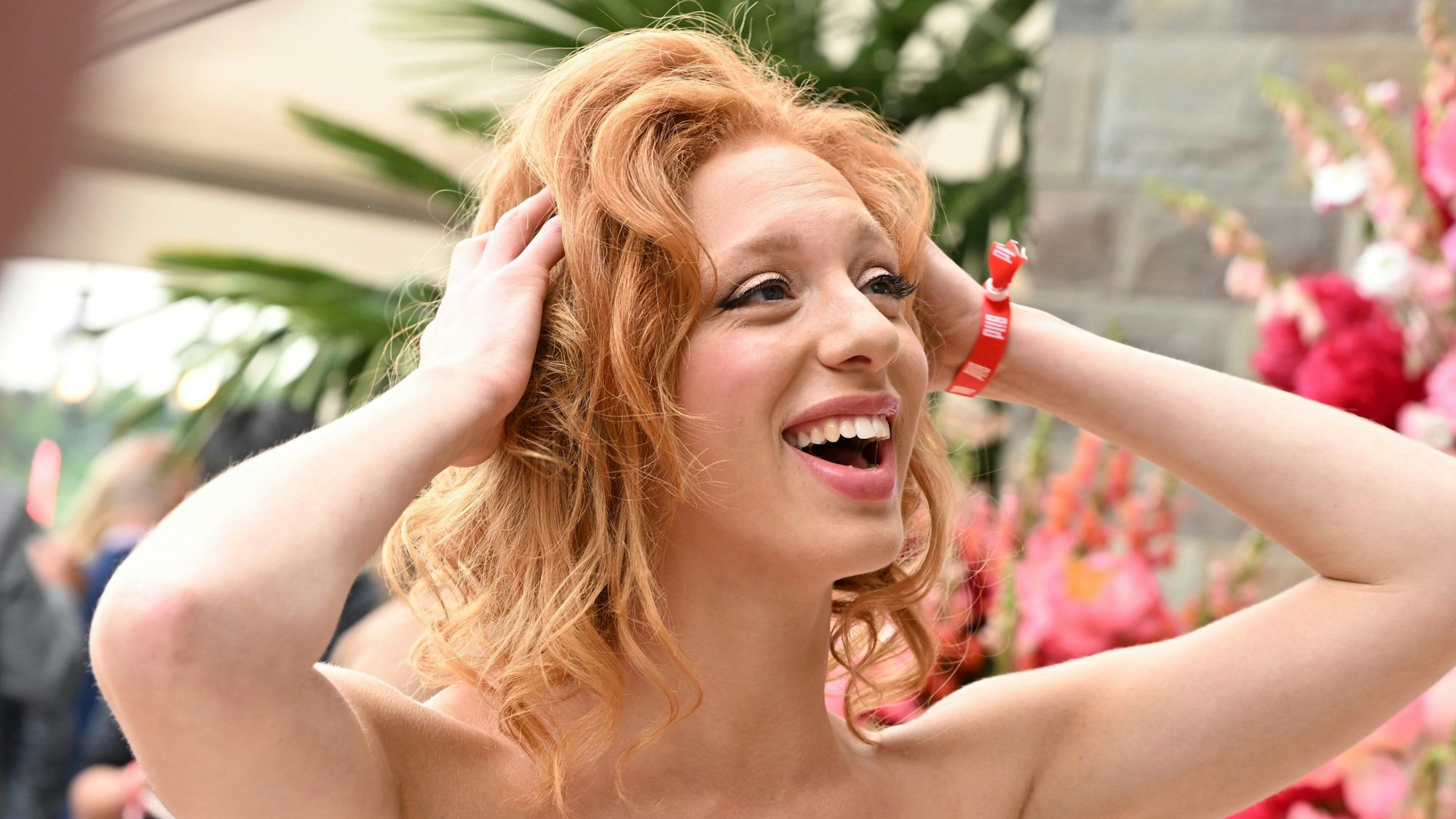 06.06.2023, Berlin: Anna Ermakova kommt zum Sommerfest von BILD hilft e.V. "Ein Herz für Kinder" in den Wannseeterrassen. Foto: Jens Kalaene/dpa +++ dpa-Bildfunk +++