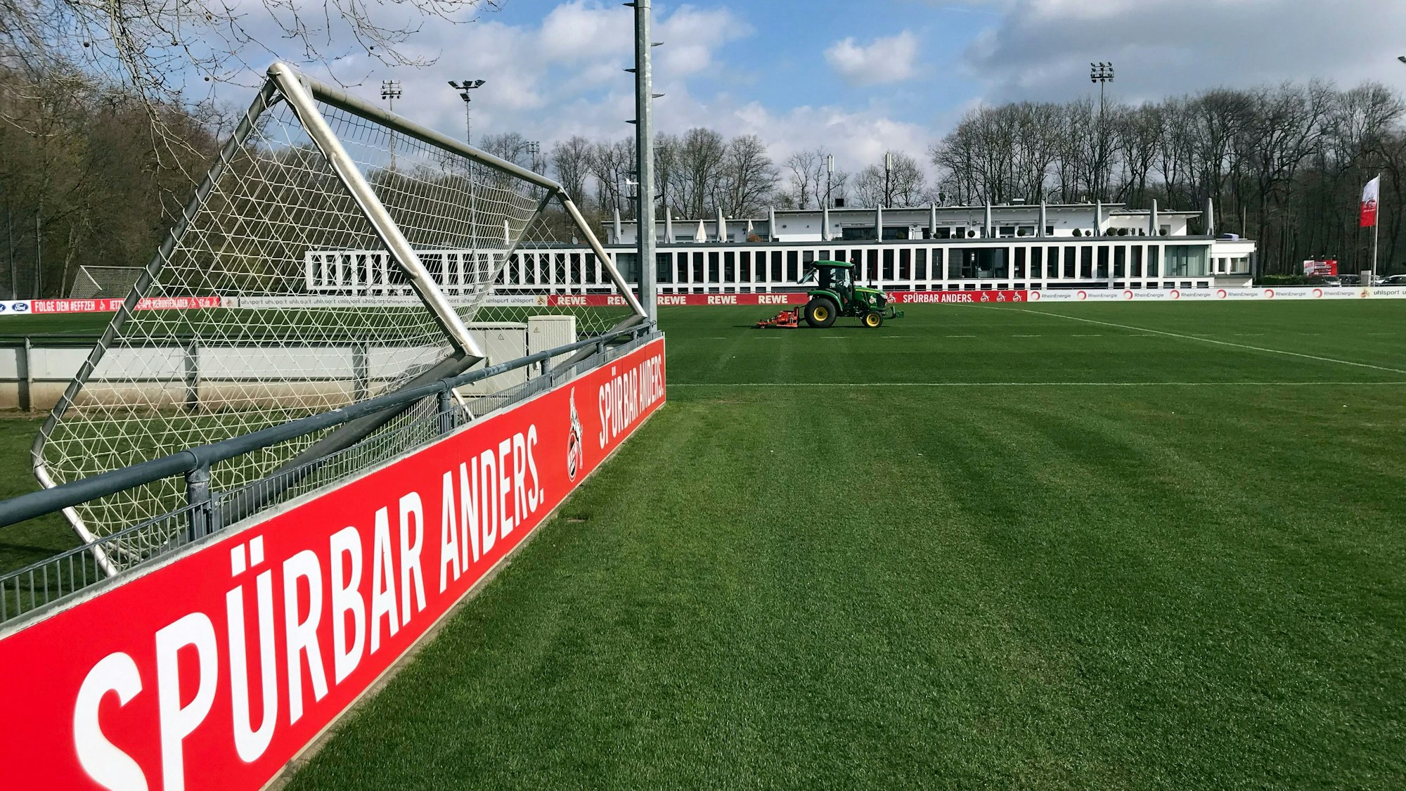 Die Heimat des FC im Grüngürtel: das Geißbockheim.