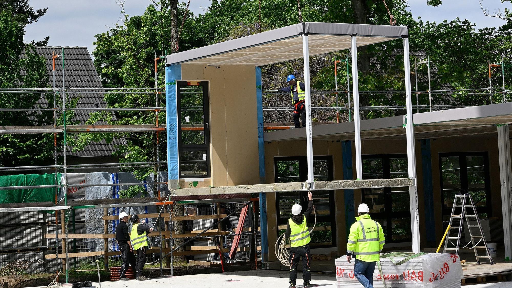 Die Baustelle der Sofortschule Refrath.