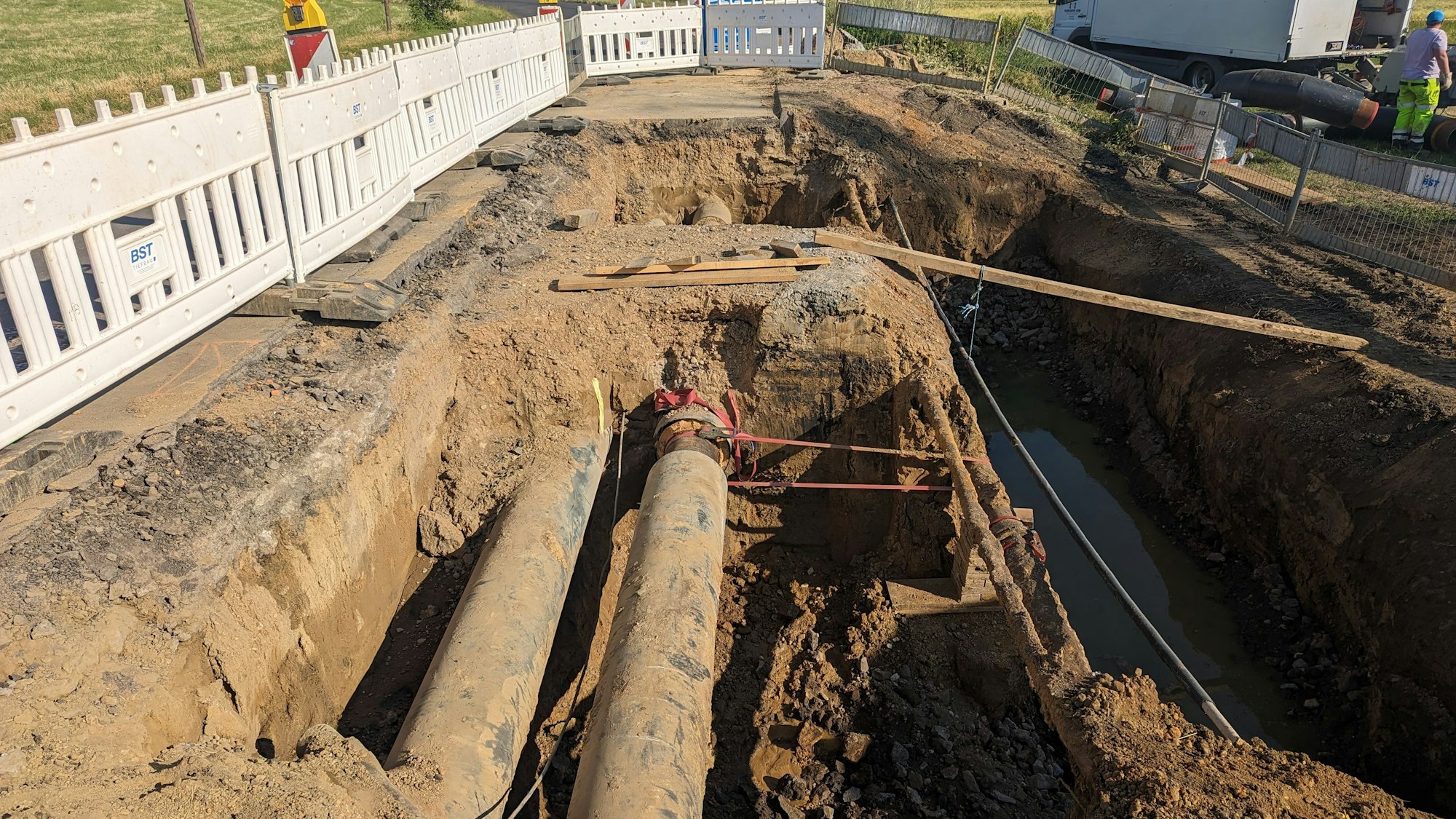 Das gebrochene Rohr.
