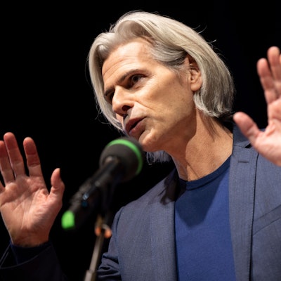 Der Kölner Kulturdezernent Stefan Charles