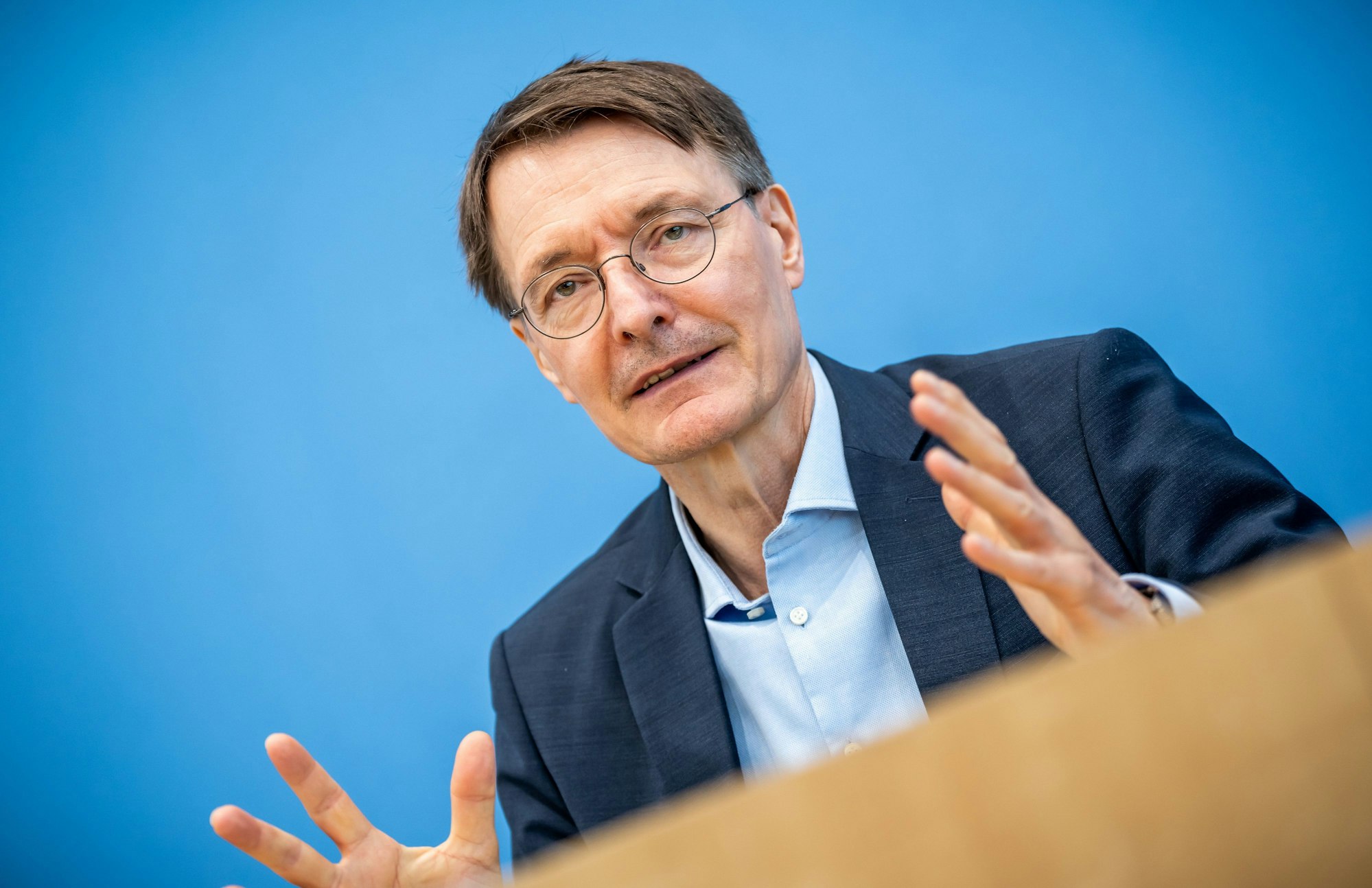Bundesgesundheitsminister Karl Lauterbach (SPD) kündigte die mögliche Erhöhung an.