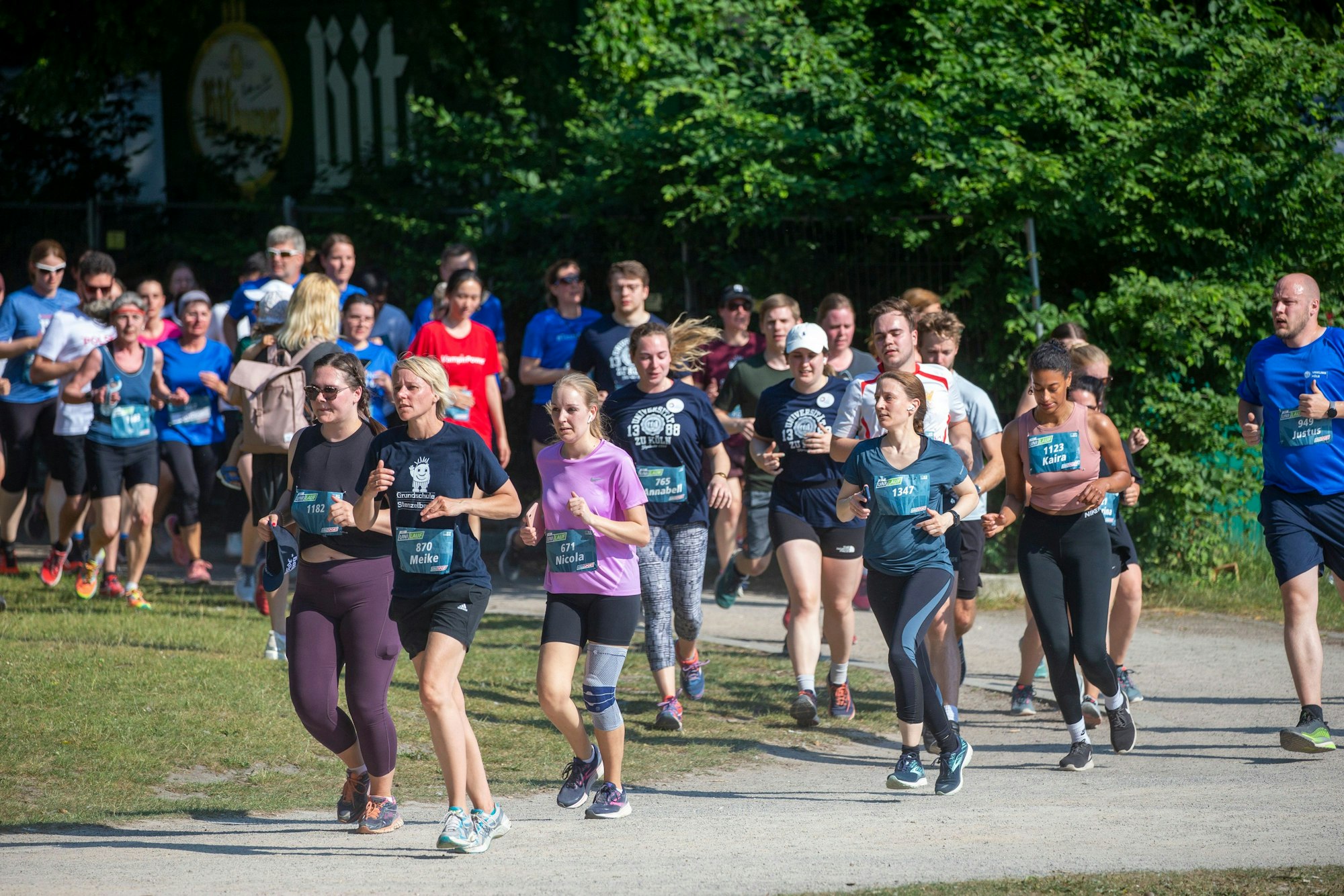 Sieht entspannt aus, aber die Bergwertung kommt noch: Beim Unilauf geht es vor allem ums Dabeisein.