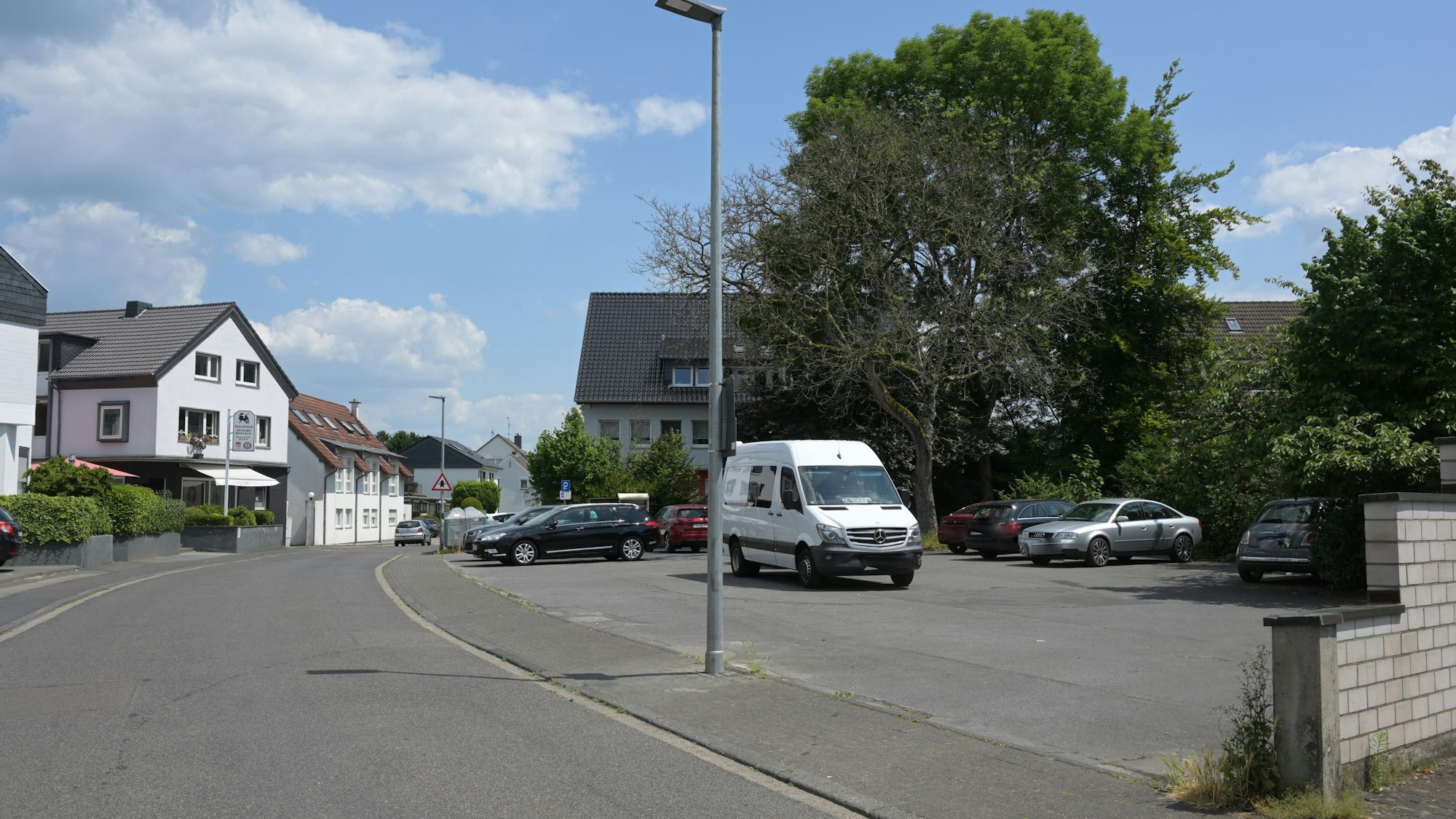 Der Parkplatz am Nittumer Weg in Schildgen.