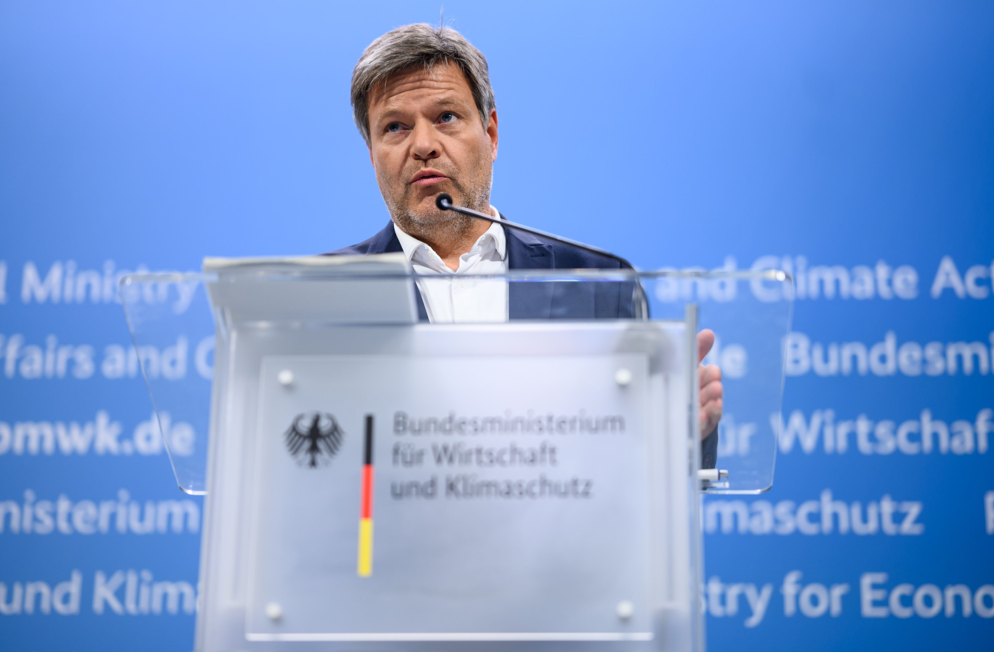 Robert Habeck (Bündnis 90/Die Grünen), Bundesminister für Wirtschaft und Klimaschutz, sieht das Vorgehen der Polizei gegen die „Letzte Generation“ kritisch (Archivbild)