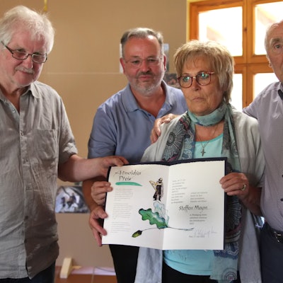 Das Foto zeigt Elisabeth und Horst Meyn mit Gerhard Kern (l.) und Andreas Büttgen von der Initiative Buirer für Buir.