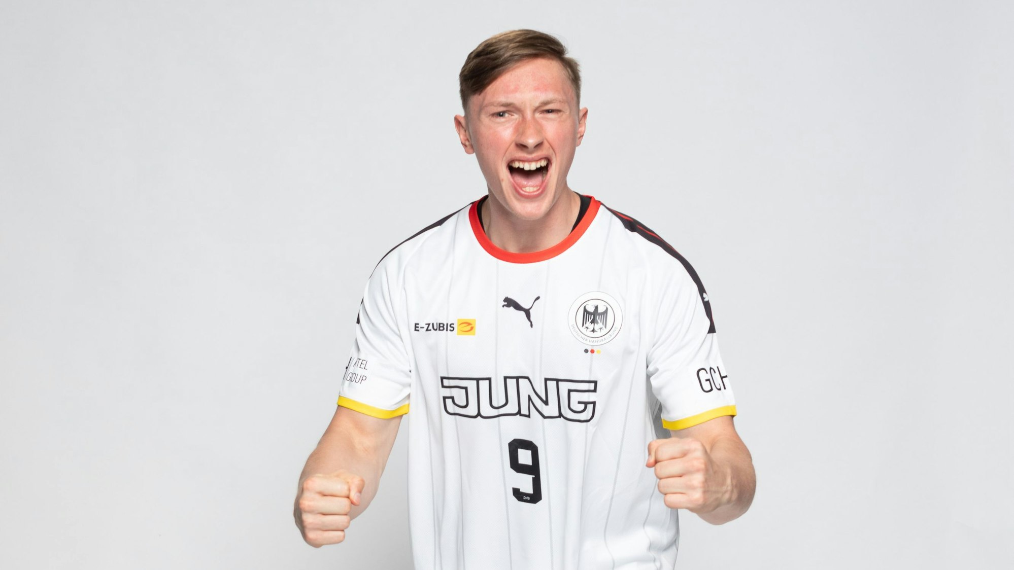 Zu sehen ist ein Handball-Spieler.