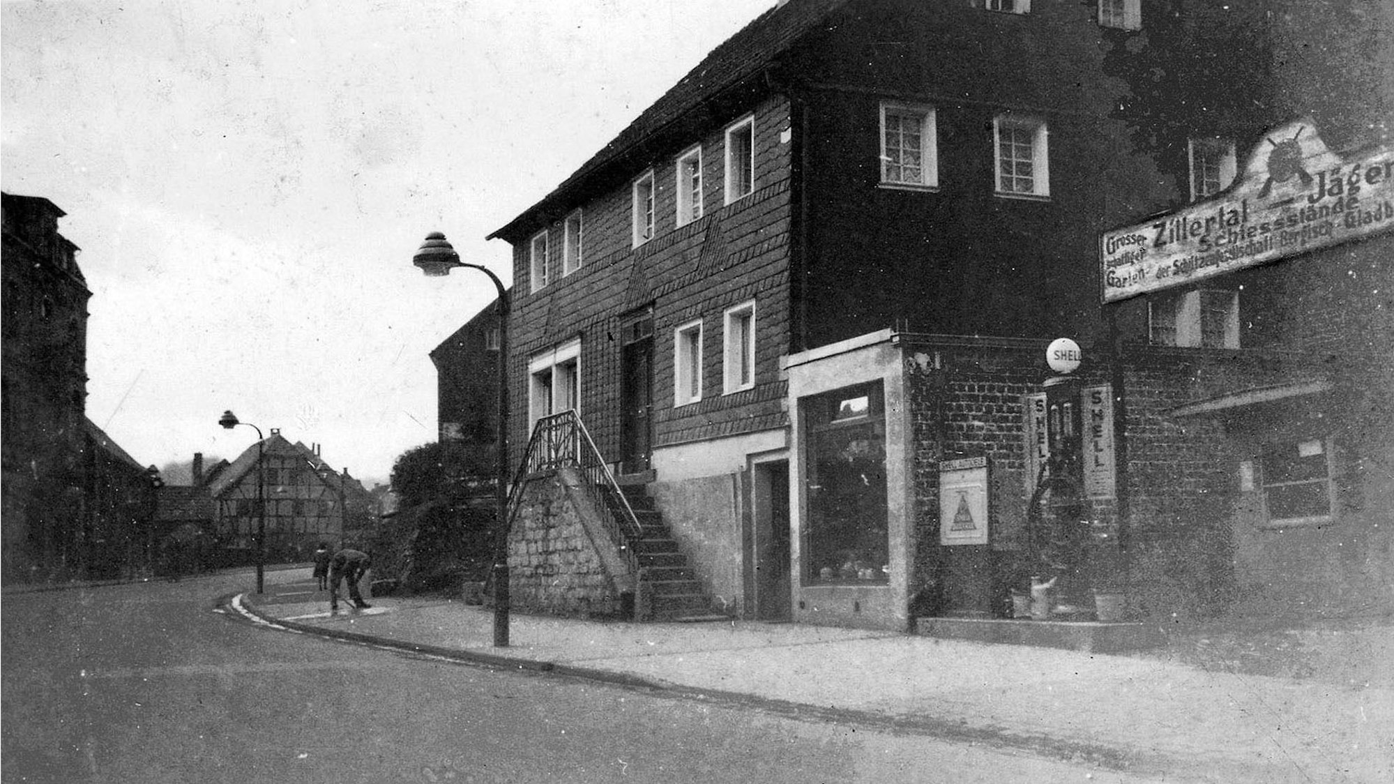 Friederike Naroska: Veränderungen einer Stadtansicht ist als älteres Bild aus der Vergangenheit zu sehen.