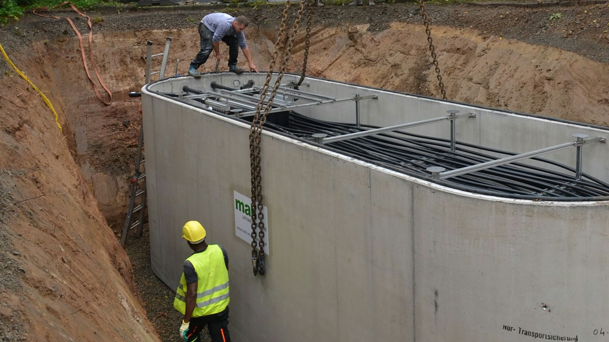 Im Jahr 2020 installierten die Nümbrechter Gemeindewerke in Benroth einen Energiespeicher.