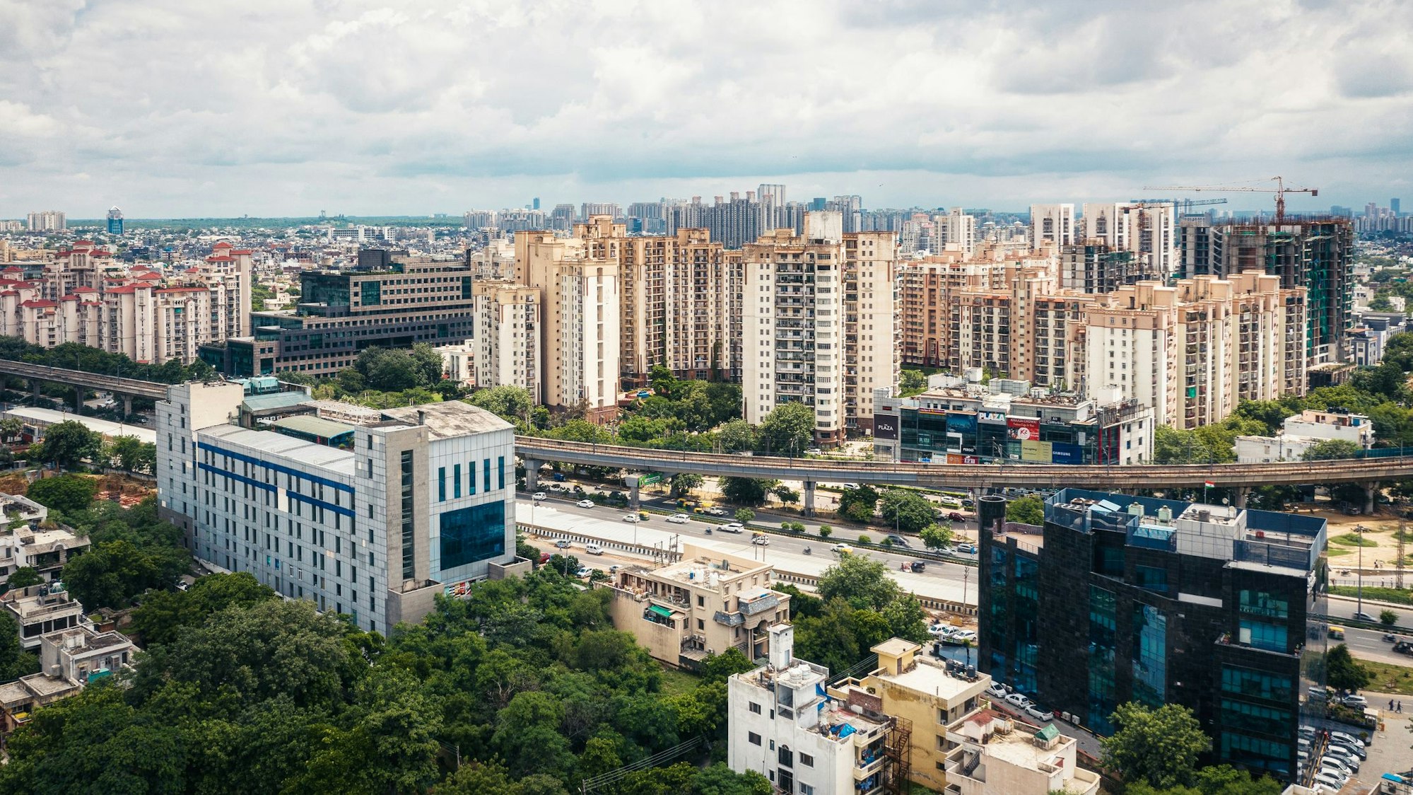 Das Stadtbild von Neu Delhi in Indien.