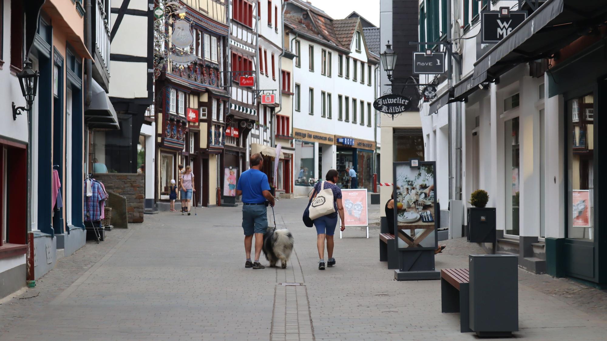 Auch die Orchheimer Straße und die Marktstraße sollen Fußgängerzone werden. Hier Bilder vom 20. Juni 2023.