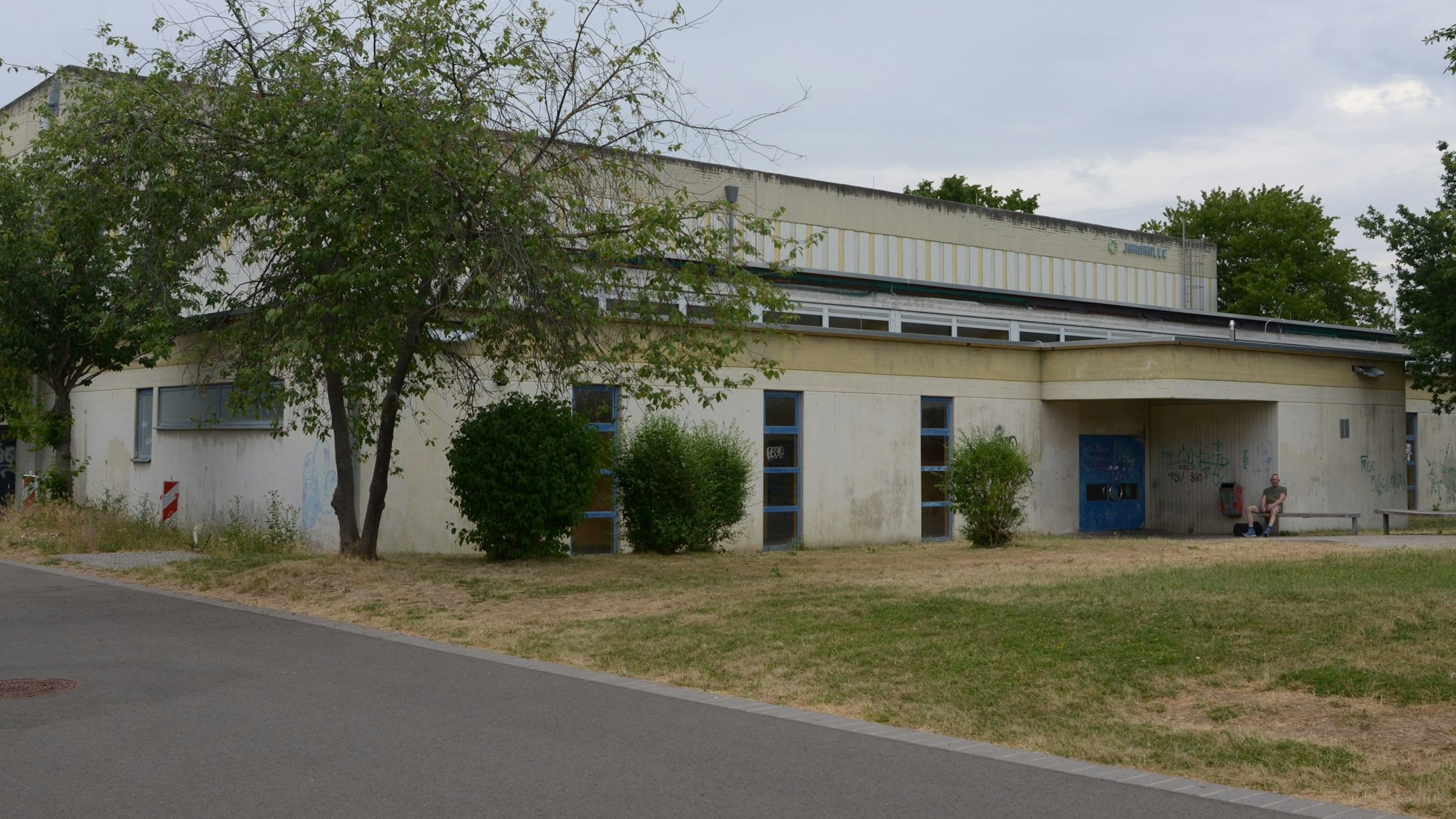 Das Bild zeigt die Jahnhalle in Euskirchen.