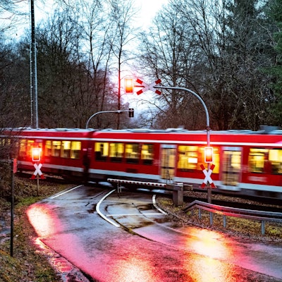 Die RB 25 auf einem Archivfoto, aufgenommen in der Gemeinde Marienheide.