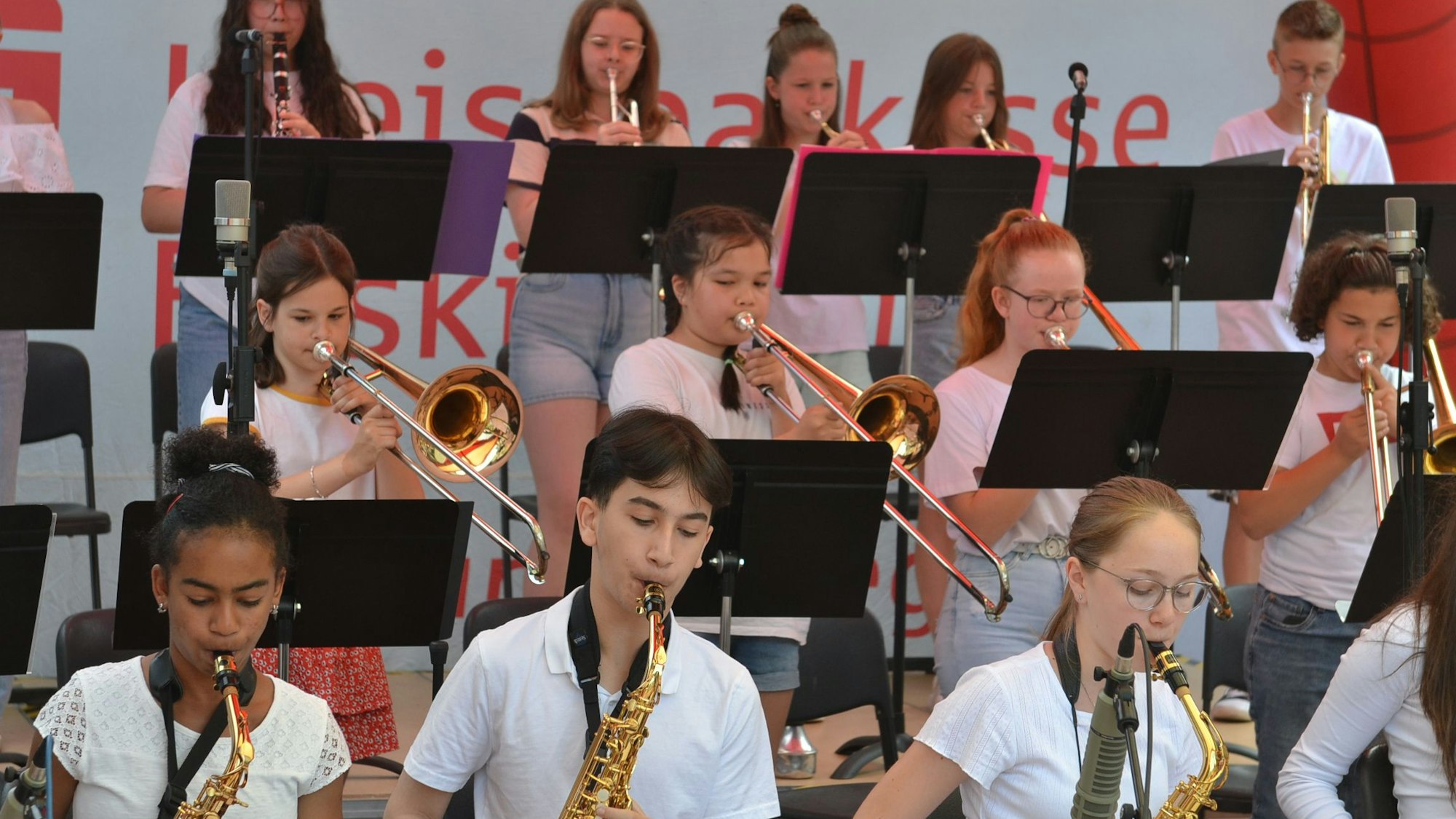 Junge Bläser beim Jazzfrühschoppen der Marienschule Euskirchen.