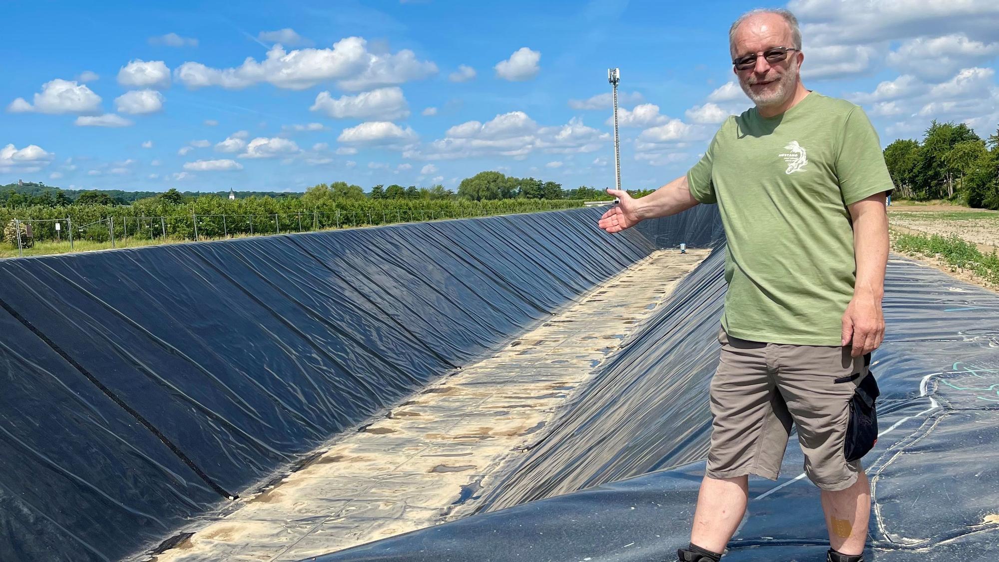 Meckenheim, Ersdorf, Guido Brünagel, Verbandsvorsteher
Wasser- und Bodenverband, steht am Rande eines der großen Wasserbecken