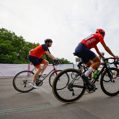 Bei den Special Olympics World Games Berlin fahren Fahrer beim 25-Kilometer-Radrennen an der Siegessäule vorbei (Symbolbild). Ein deutscher Radsport-Trainer wurde wegen Missbrauchs-Verdacht von seinen Aufgaben entbunden.