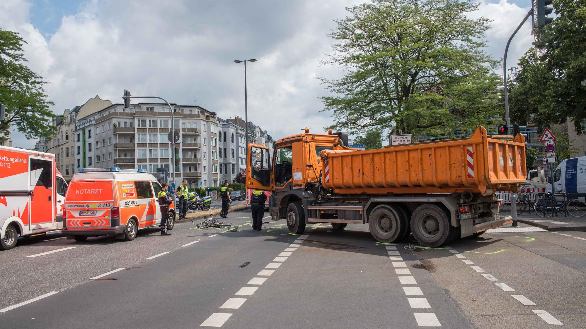 Der tödliche Unfall ereignete sich auf der Riehler Straße/Ecke Clever Straße